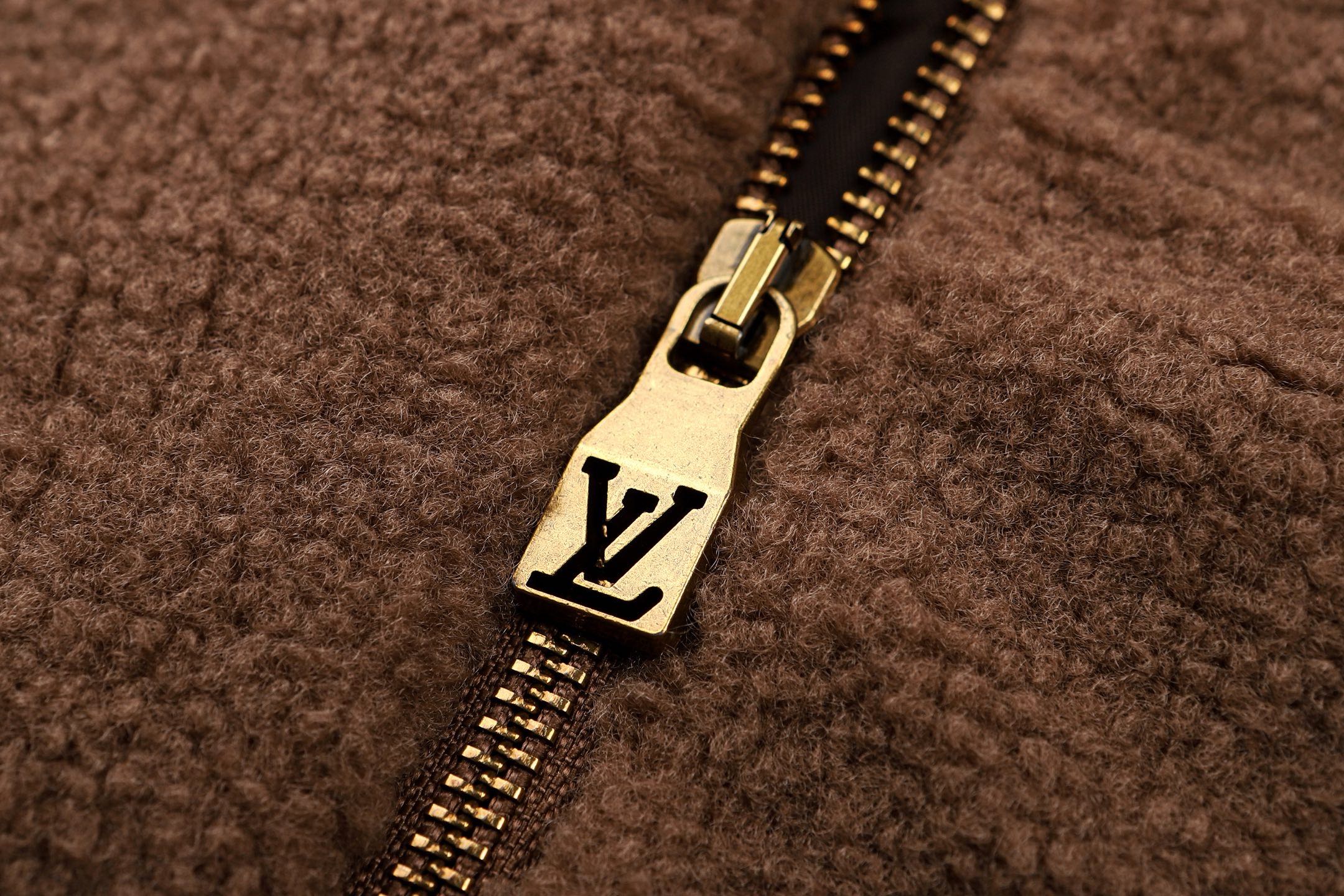 LOUIS VUITTON 路易威登 LV 绒面皮牌泰迪拉链立领外套 夹克 秋冬 棕色 白色 黑色 C0