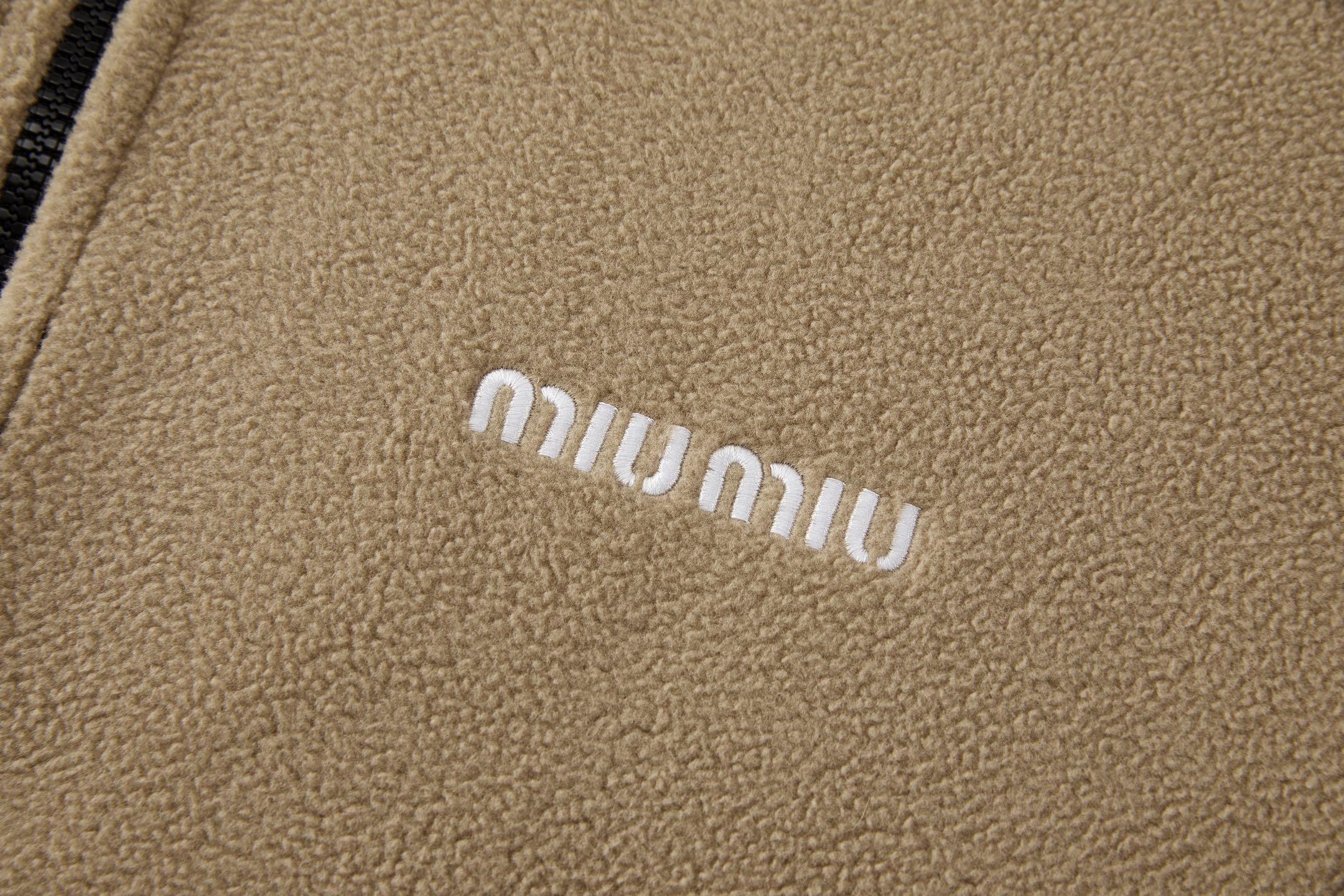 MIU MIU 缪缪 刺绣摇粒绒拉链夹克 外套 长袖 绿色 卡其色 B5