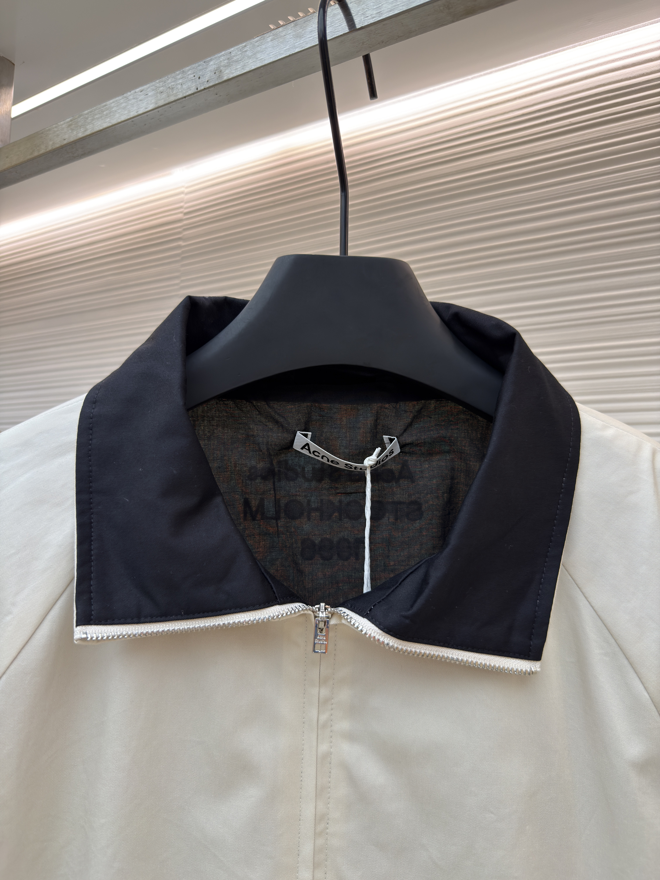 Acne Studios 哈灵顿刺绣徽标logo缎面拉链夹克 外套 秋冬 长袖 米白色 C0