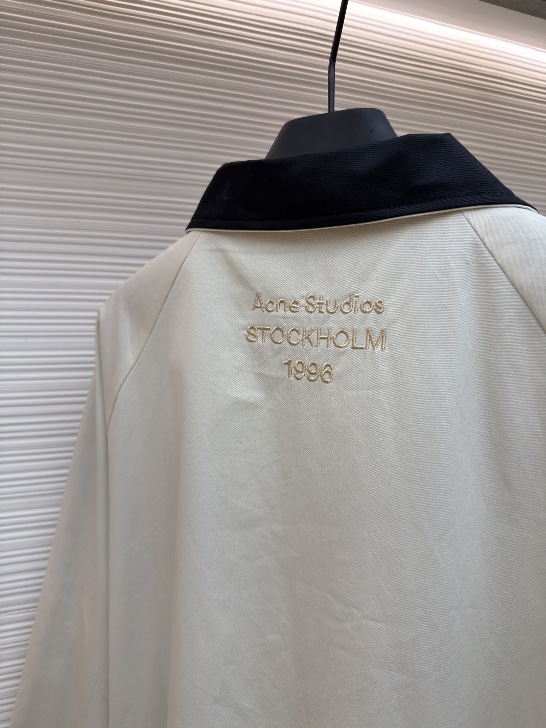 Acne Studios 哈灵顿刺绣徽标logo缎面拉链夹克 外套 秋冬 长袖 米白色 C0