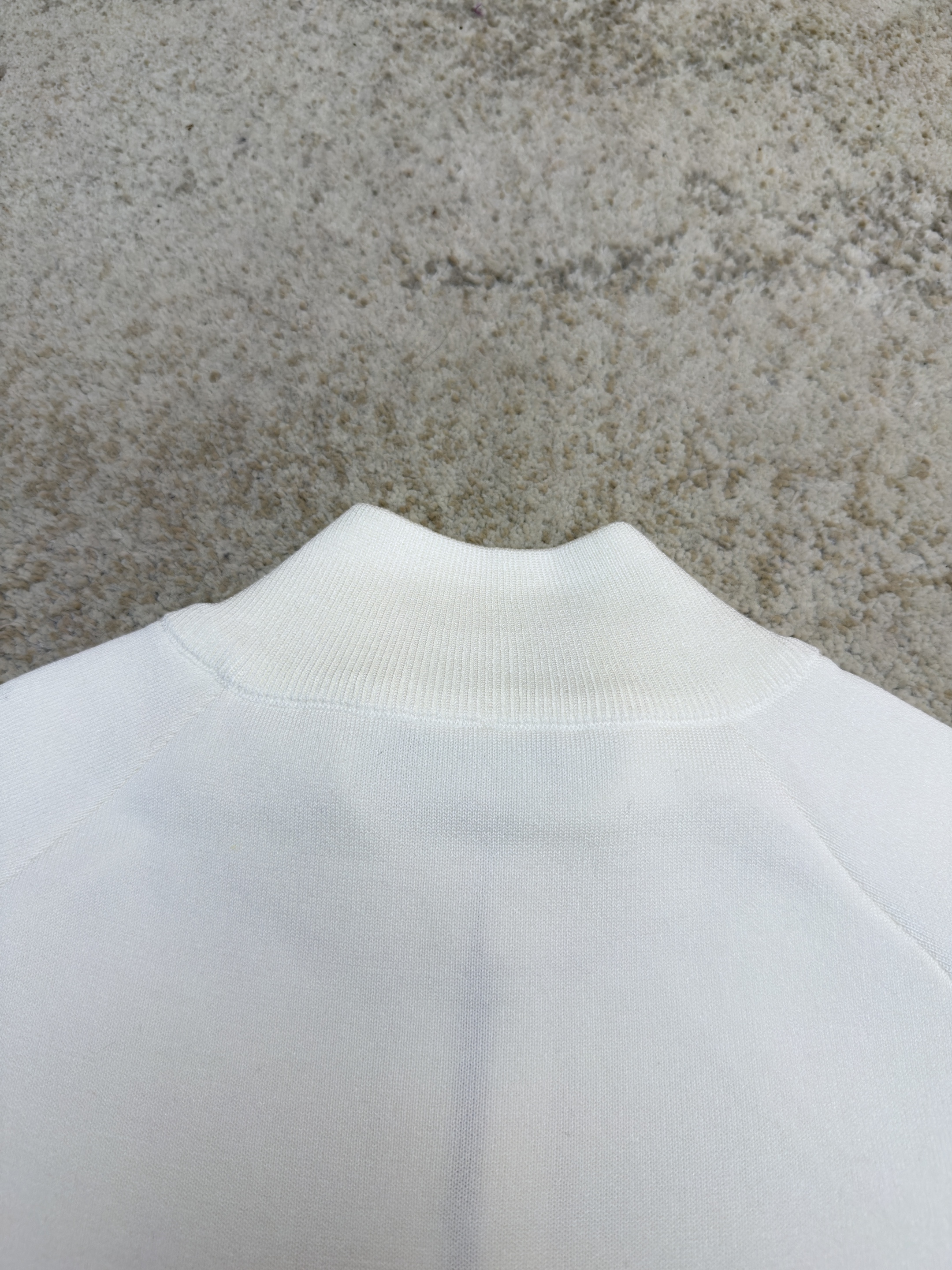 Acne Studios 背面硅胶压花皮革拉链针织开衫 毛衣 针织衫 外套 长袖 白色 黑色 B0