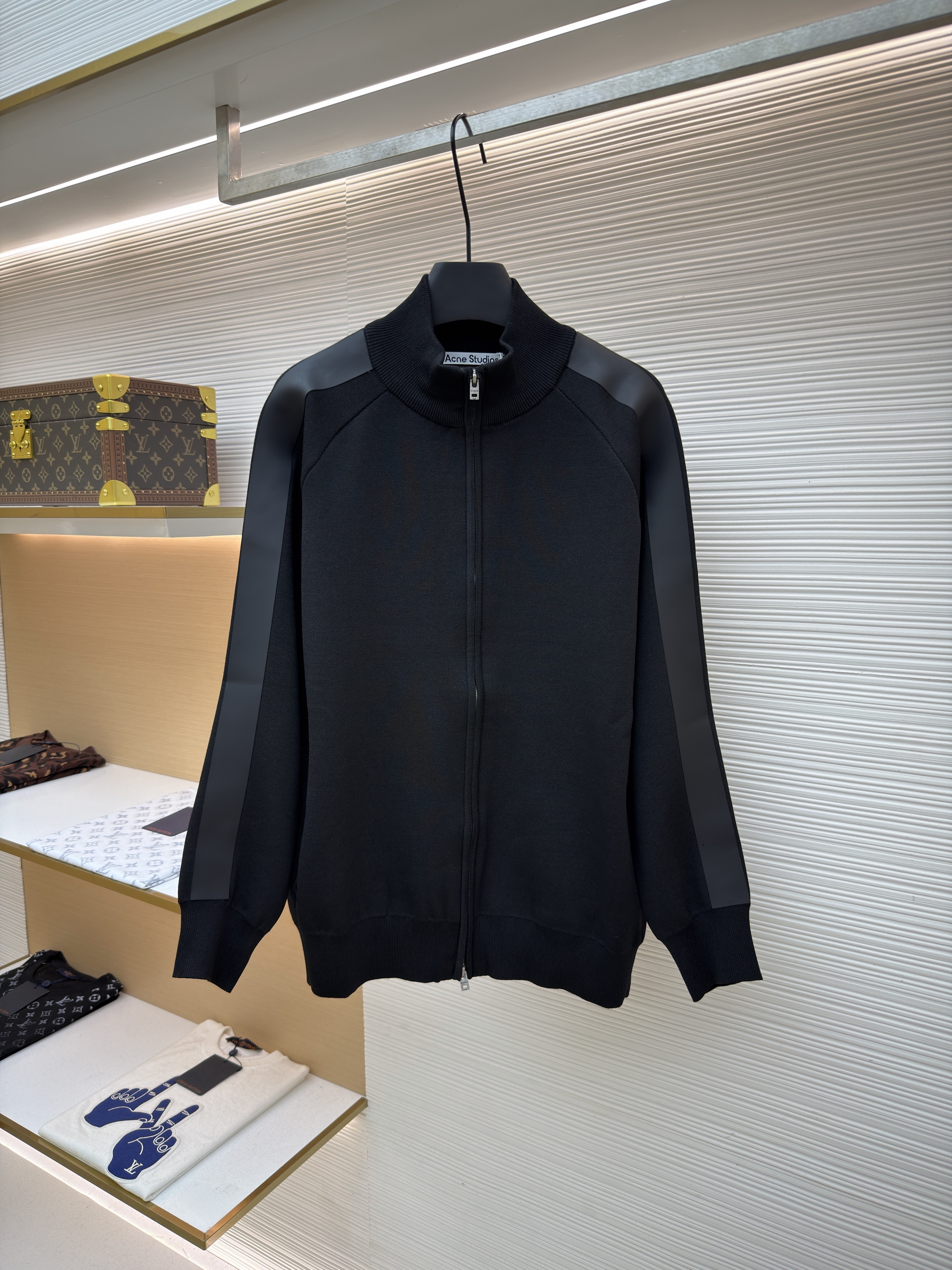 Acne Studios 背面硅胶压花皮革拉链针织开衫 毛衣 针织衫 外套 长袖 白色 黑色 B0