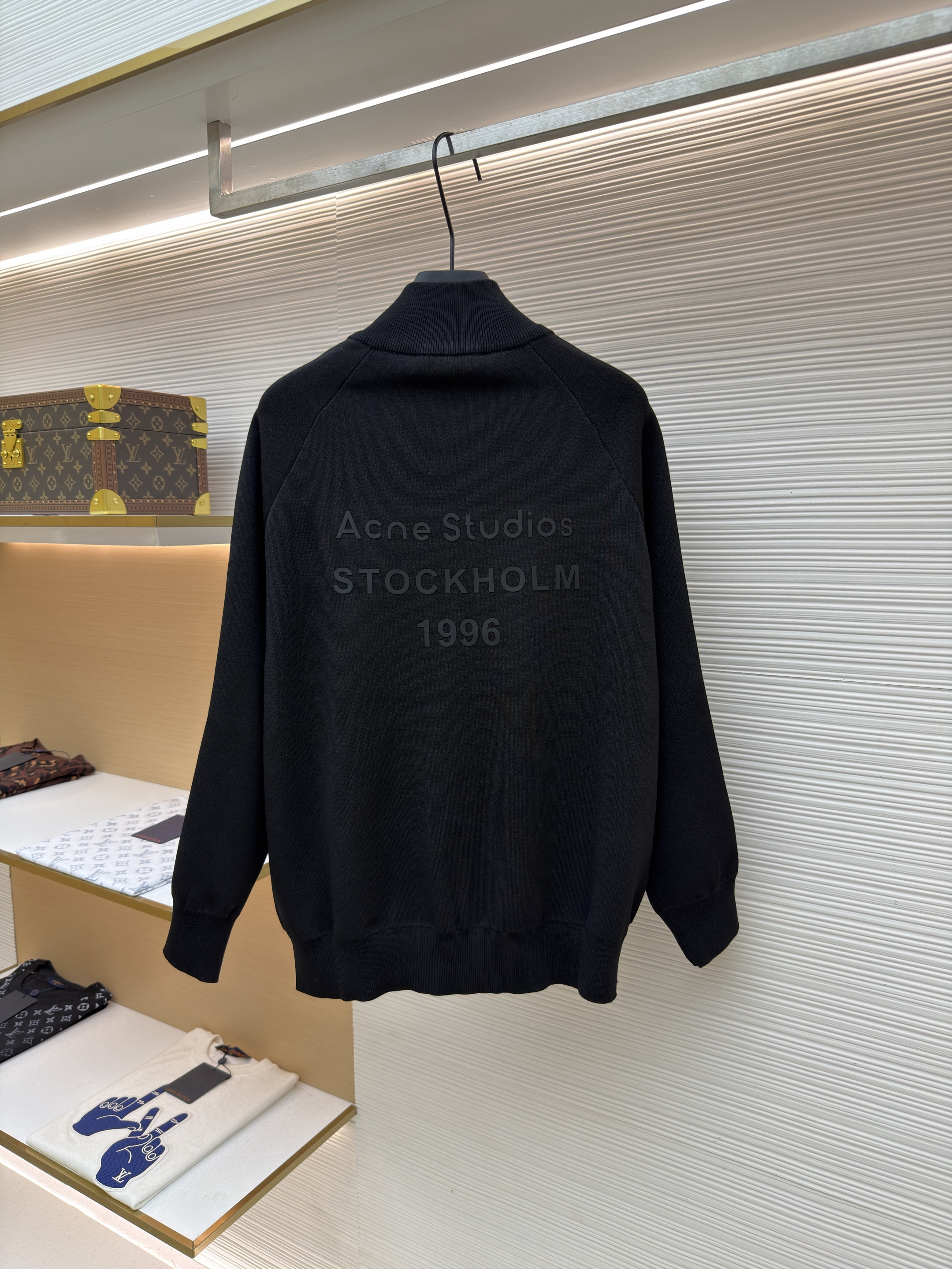 Acne Studios 背面硅胶压花皮革拉链针织开衫 毛衣 针织衫 外套 长袖 白色 黑色 B0