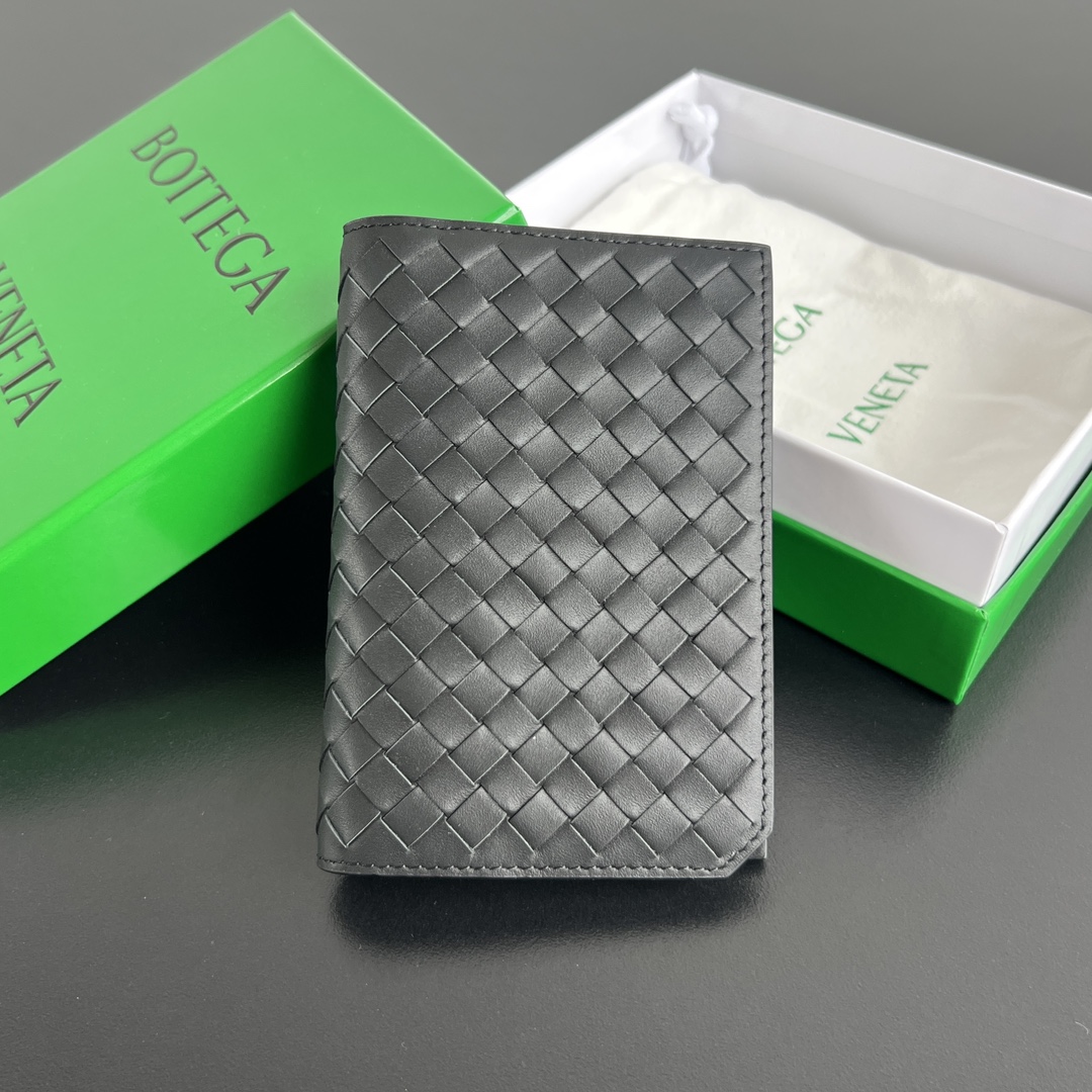 BV Bottega Veneta 葆蝶 Intrecciato 牛皮革 护照夹  B0-817398V4