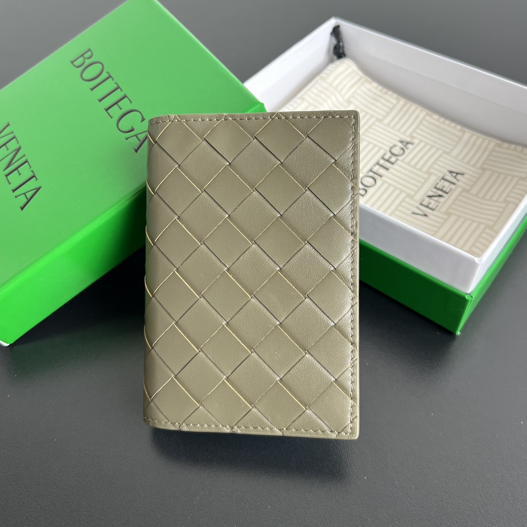 拼色 BV Bottega Veneta 葆蝶 Intrecciato 牛皮革 护照夹 编织  B0-607482