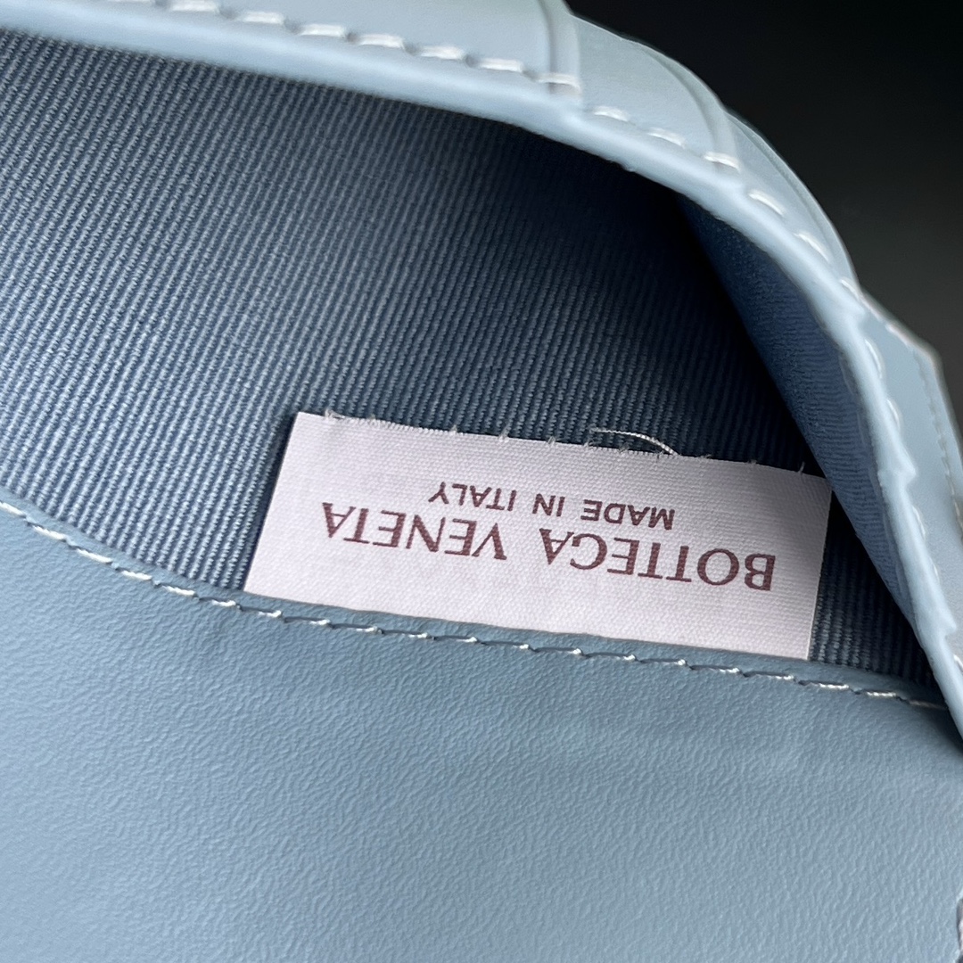 拼色 BV Bottega Veneta 葆蝶 Intrecciato 牛皮革 护照夹 编织  B0-607482
