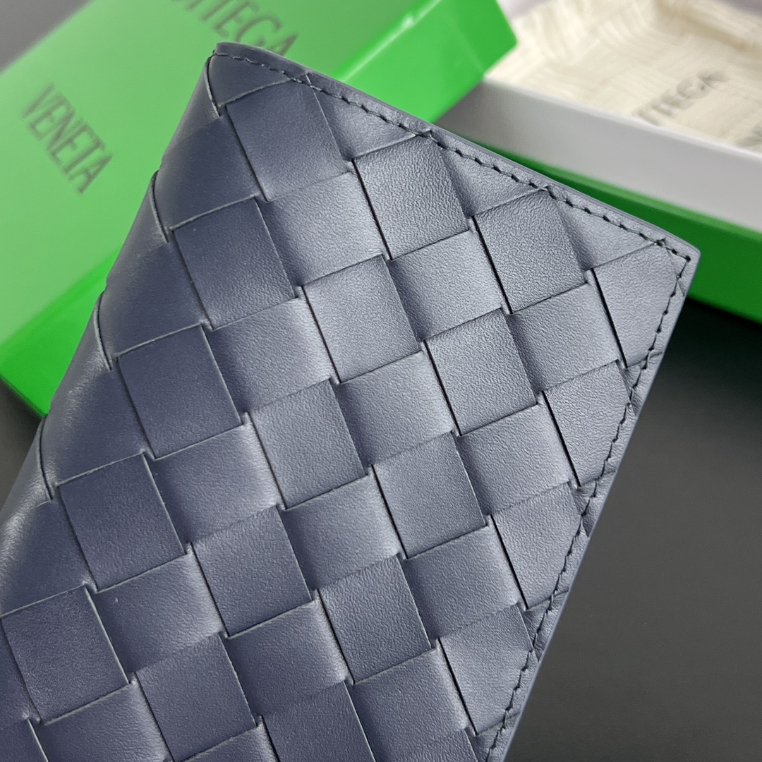 拼色 BV Bottega Veneta 葆蝶 Intrecciato 牛皮革 护照夹 编织 深遂色/柏树绿 B0-607482