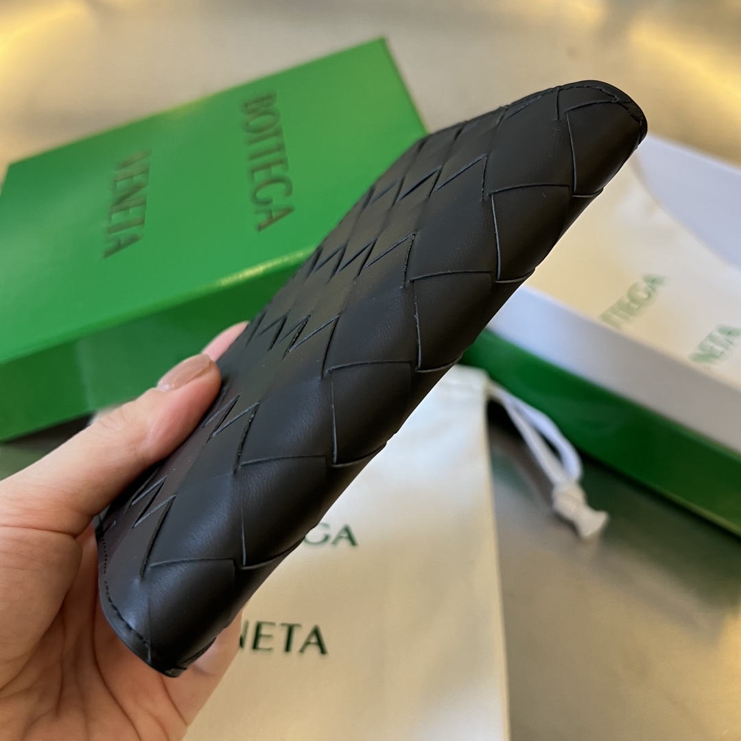 拼色 黑/鹦鹉绿 BV Bottega Veneta 葆蝶 Intrecciato 牛皮革 护照夹 编织 B0-607482