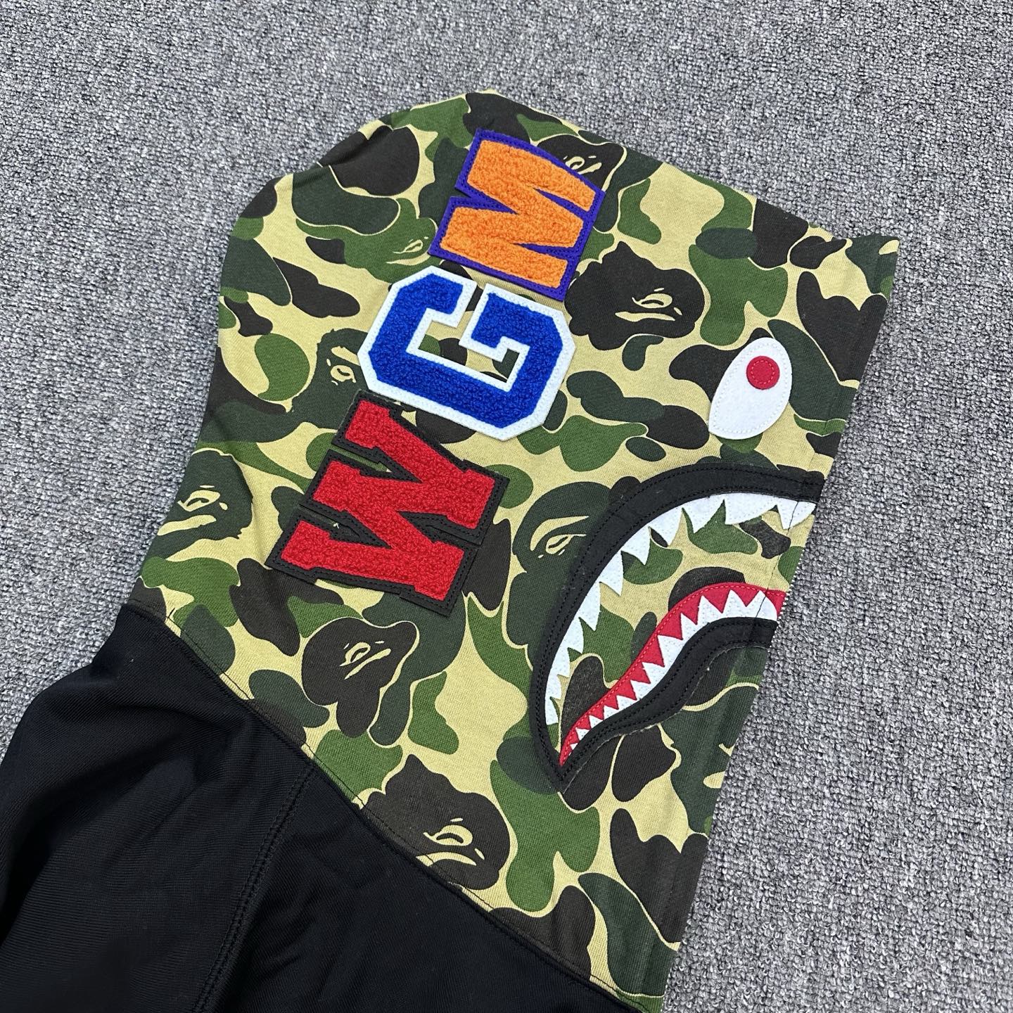 A BATHING APE BAPE SS26 猿人 拼接迷彩 男女同款B0-0ZXSWM301151Q