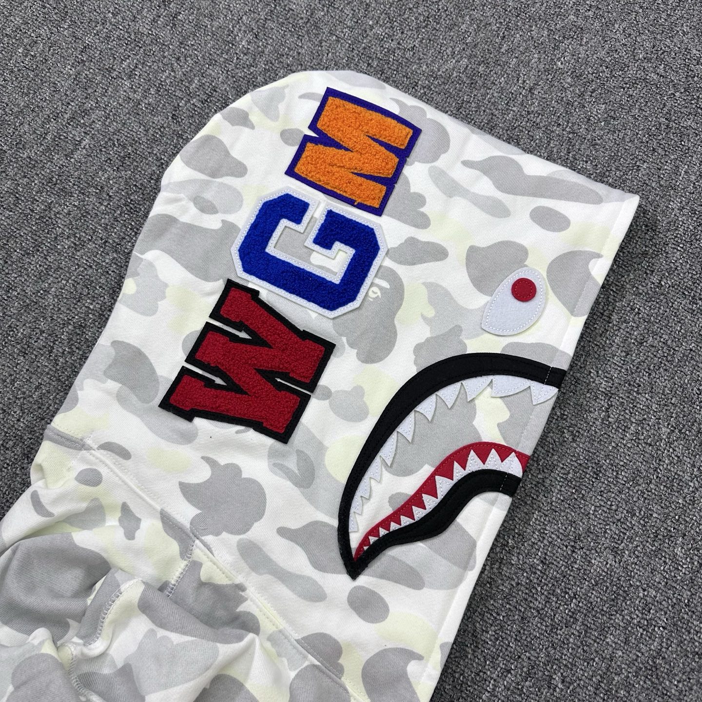 夜光 A BATHING APE BAPE SS26 猿人 拼接迷彩 拉链外套 男女同款B0-1M30-115-302