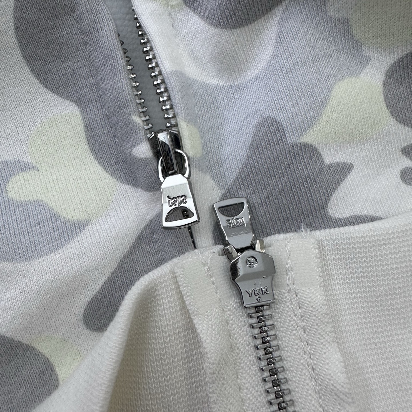 夜光 A BATHING APE BAPE SS26 猿人 拼接迷彩 拉链外套 男女同款B0-1M30-115-302