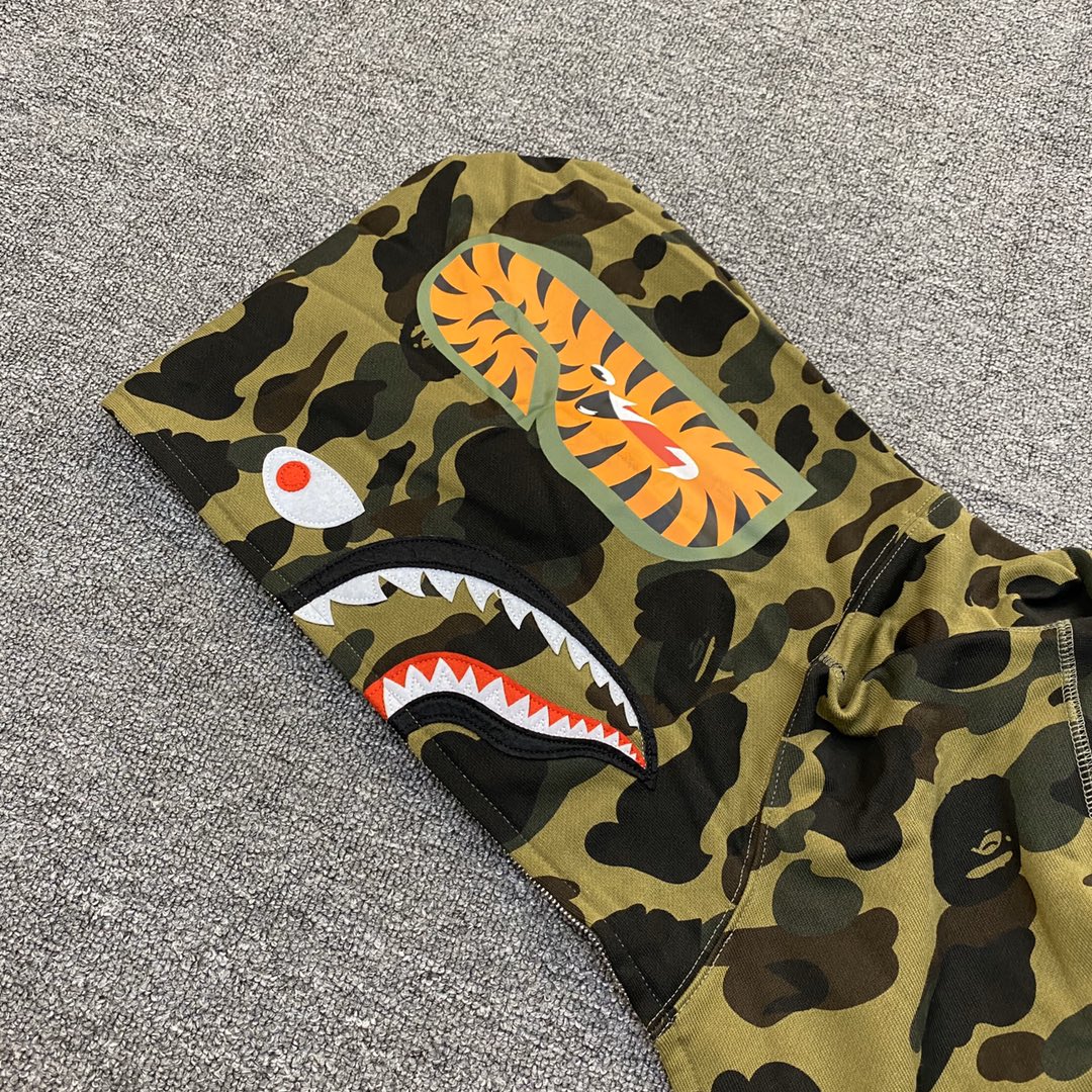 A BATHING APE BAPE CAMO SHARK FULL 长青款 猿人 迷彩 拉链外套 男女同款 