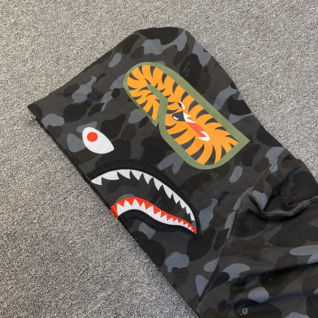 A BATHING APE BAPE CAMO SHARK FULL 长青款 猿人 迷彩 拉链外套 男女同款 