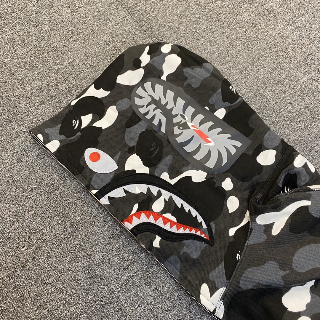 夜光 A BATHING APE BAPE   猿人鲨鱼 迷彩 拉链外套 男女同款 
