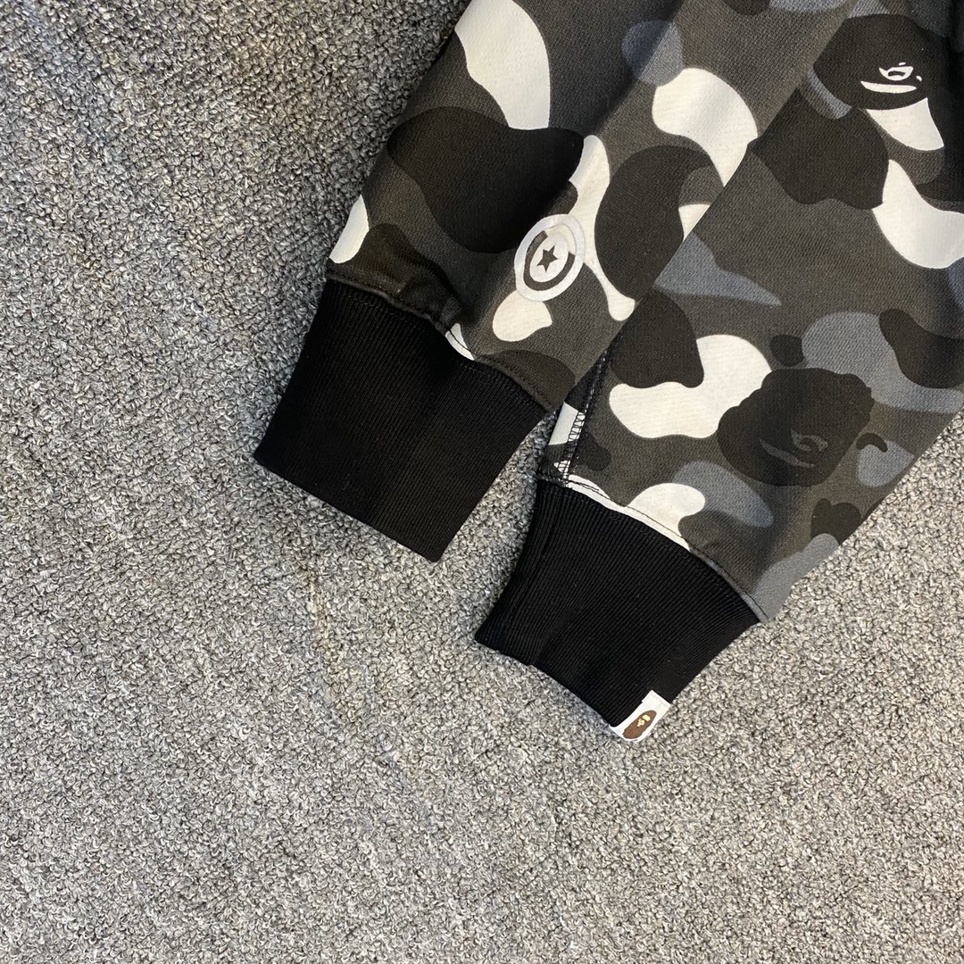 夜光 A BATHING APE BAPE   猿人鲨鱼 迷彩 拉链外套 男女同款 