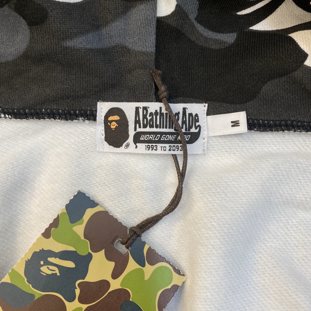 夜光 A BATHING APE BAPE   猿人鲨鱼 迷彩 拉链外套 男女同款 