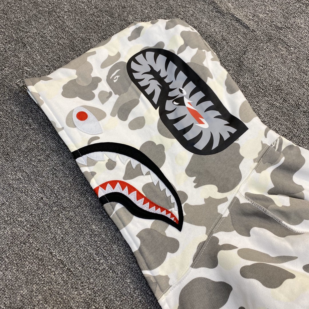 夜光 A BATHING APE BAPE   猿人鲨鱼 迷彩 拉链外套 男女同款 