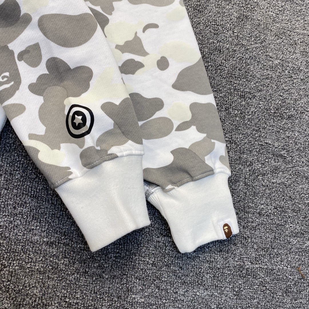 夜光 A BATHING APE BAPE   猿人鲨鱼 迷彩 拉链外套 男女同款 