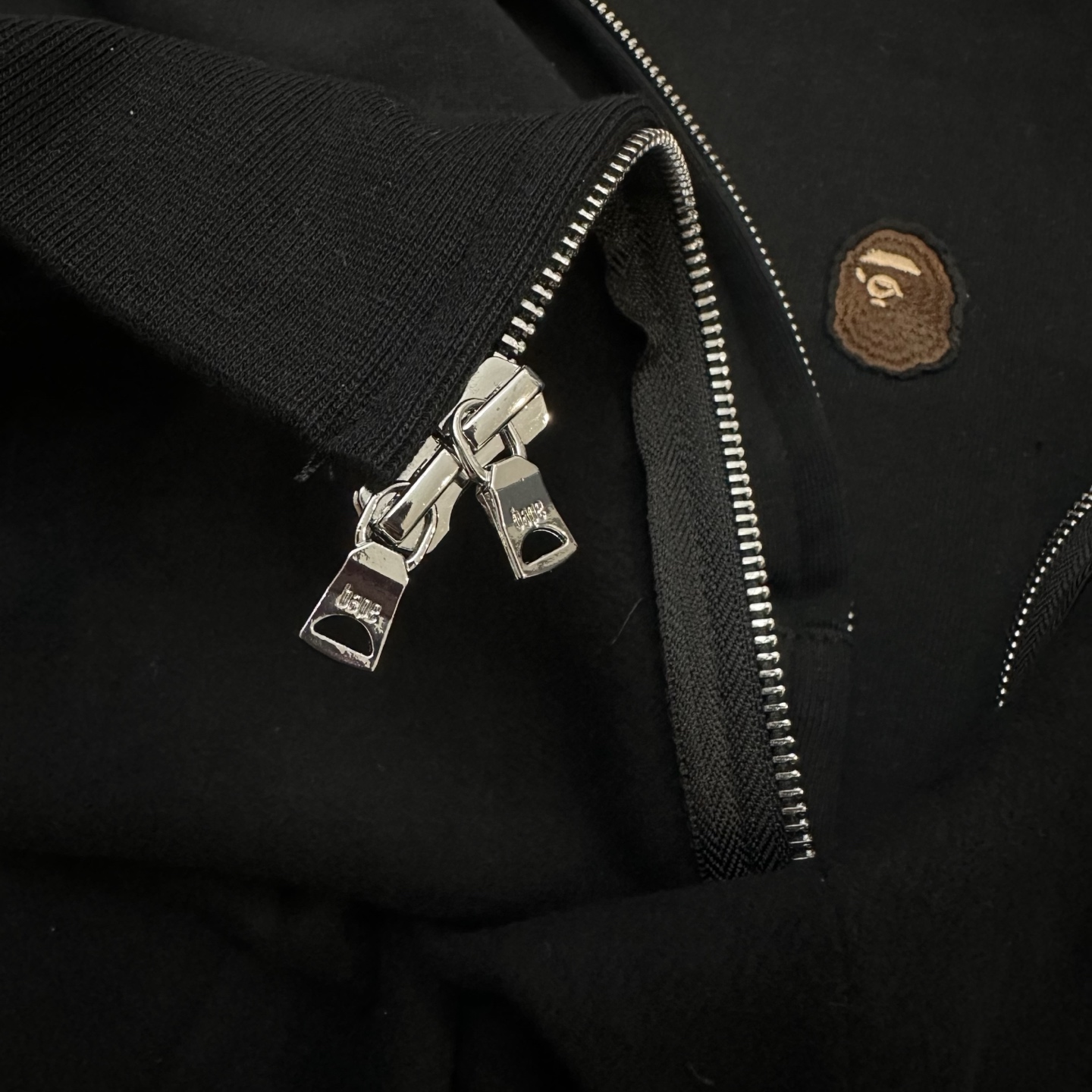 A BATHING APE BAPE SS24 猿人  小logo 拉链外套  男女同款 B0-0ZXSWM115008N