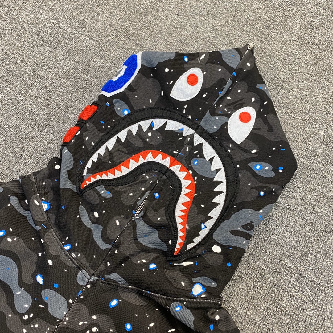 A BATHING APE BAPE  猿人鲨鱼 星空迷彩 拉链外套 黑色 男女同款 
