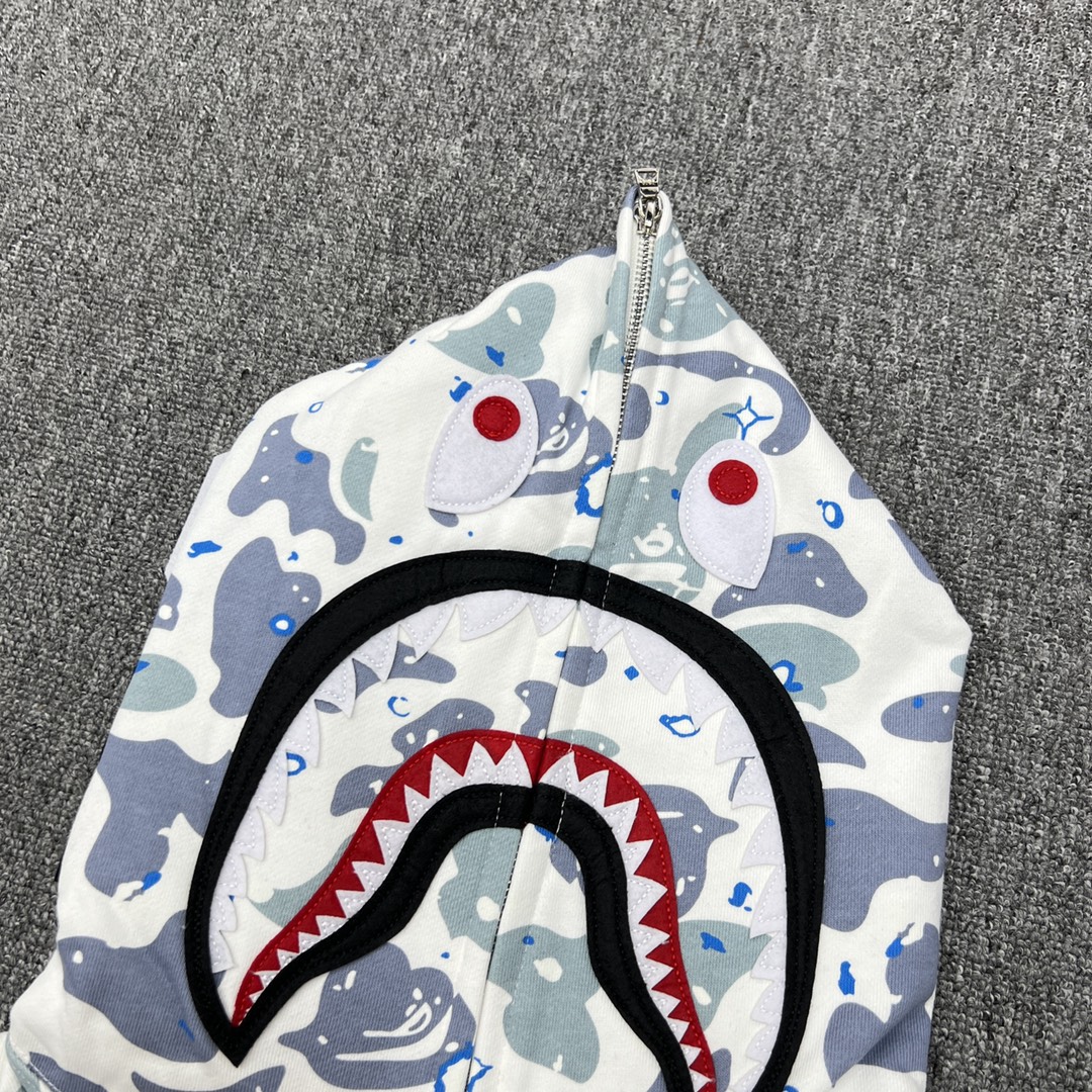 A BATHING APE BAPE  猿人鲨鱼 星空迷彩 拉链外套 白色 男女同款 