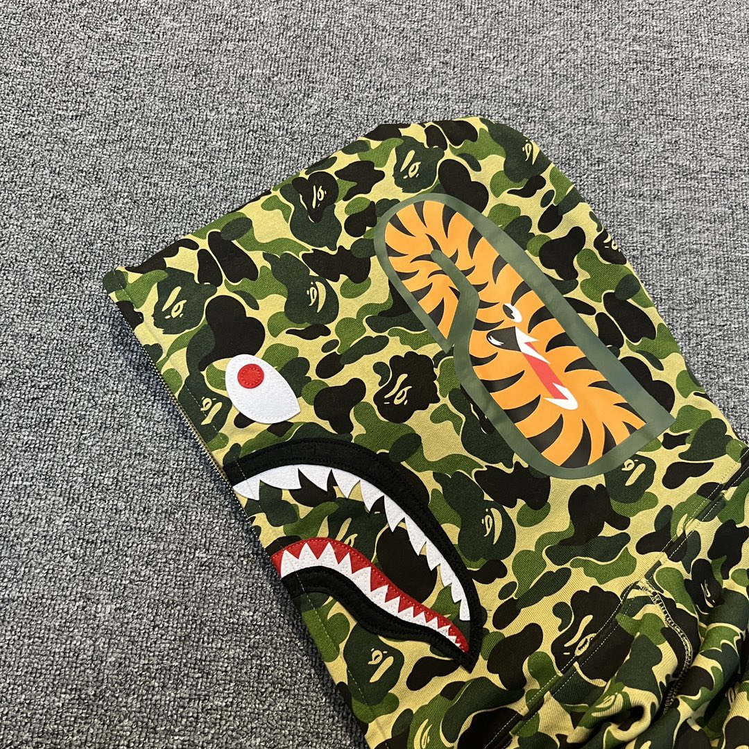 A BATHING APE BAPE  ABC 猿人 迷彩拉链外套  男女同款 B0