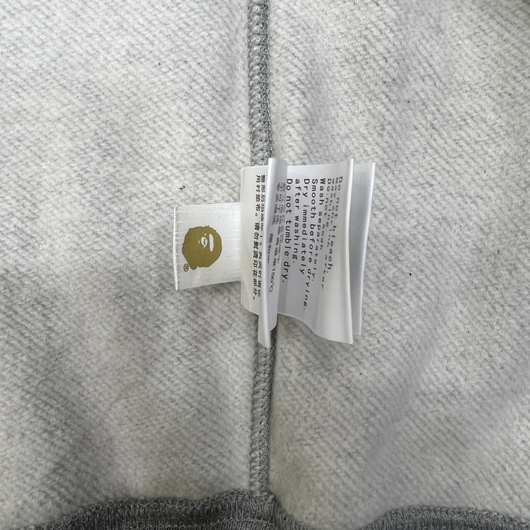 A BATHING APE BAPE  猿人鲨鱼  迷彩拼接 拉链外套 灰色 男女同款 B0