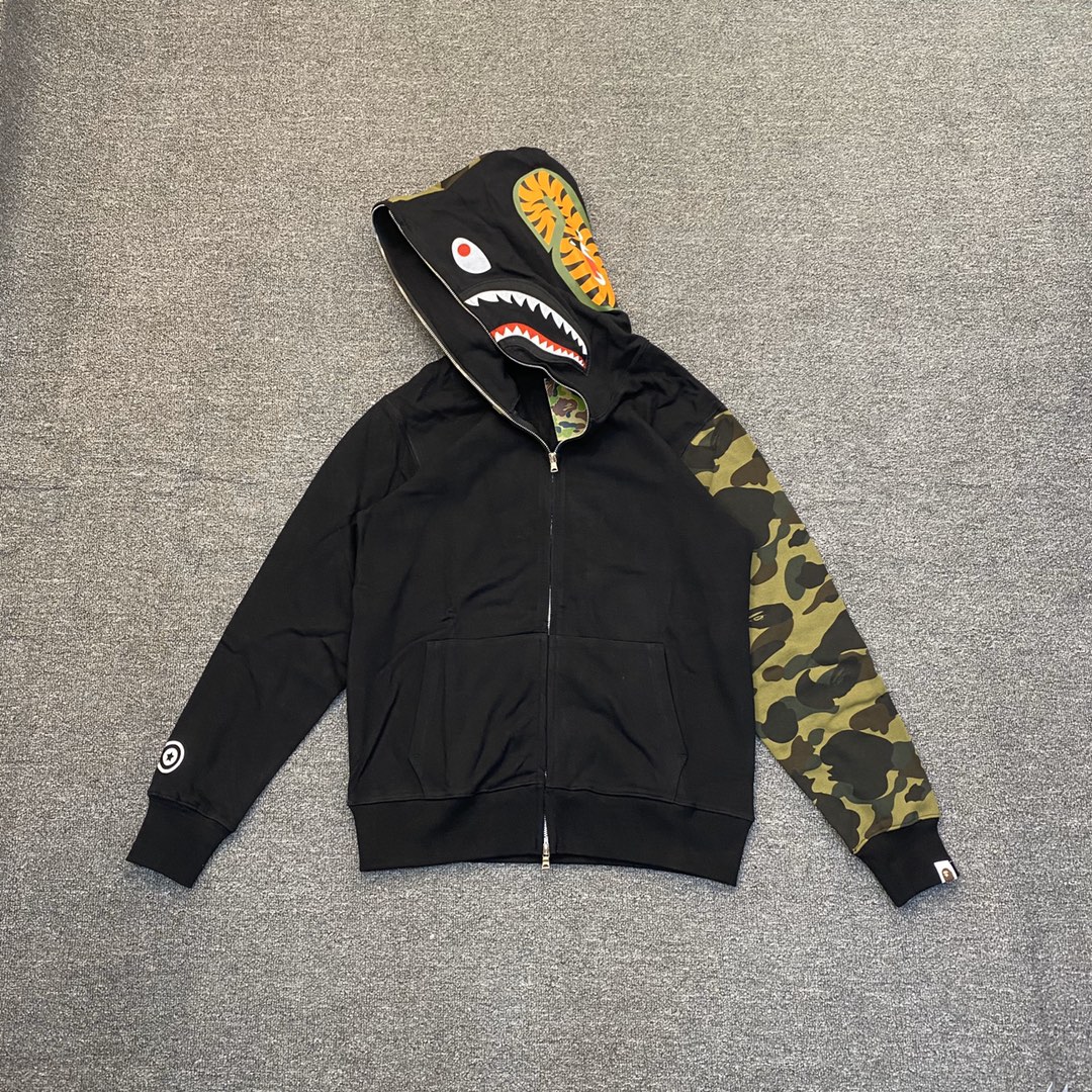 A BATHING APE BAPE  猿人鲨鱼  半袖 迷彩拼接 拉链外套 黑色 男女同款 B0
