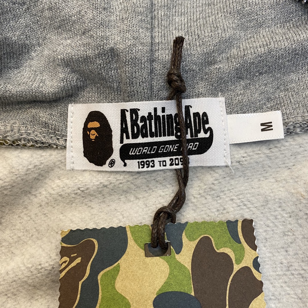 A BATHING APE BAPE  猿人鲨鱼  半袖 迷彩拼接 拉链外套 灰色 男女同款 B0