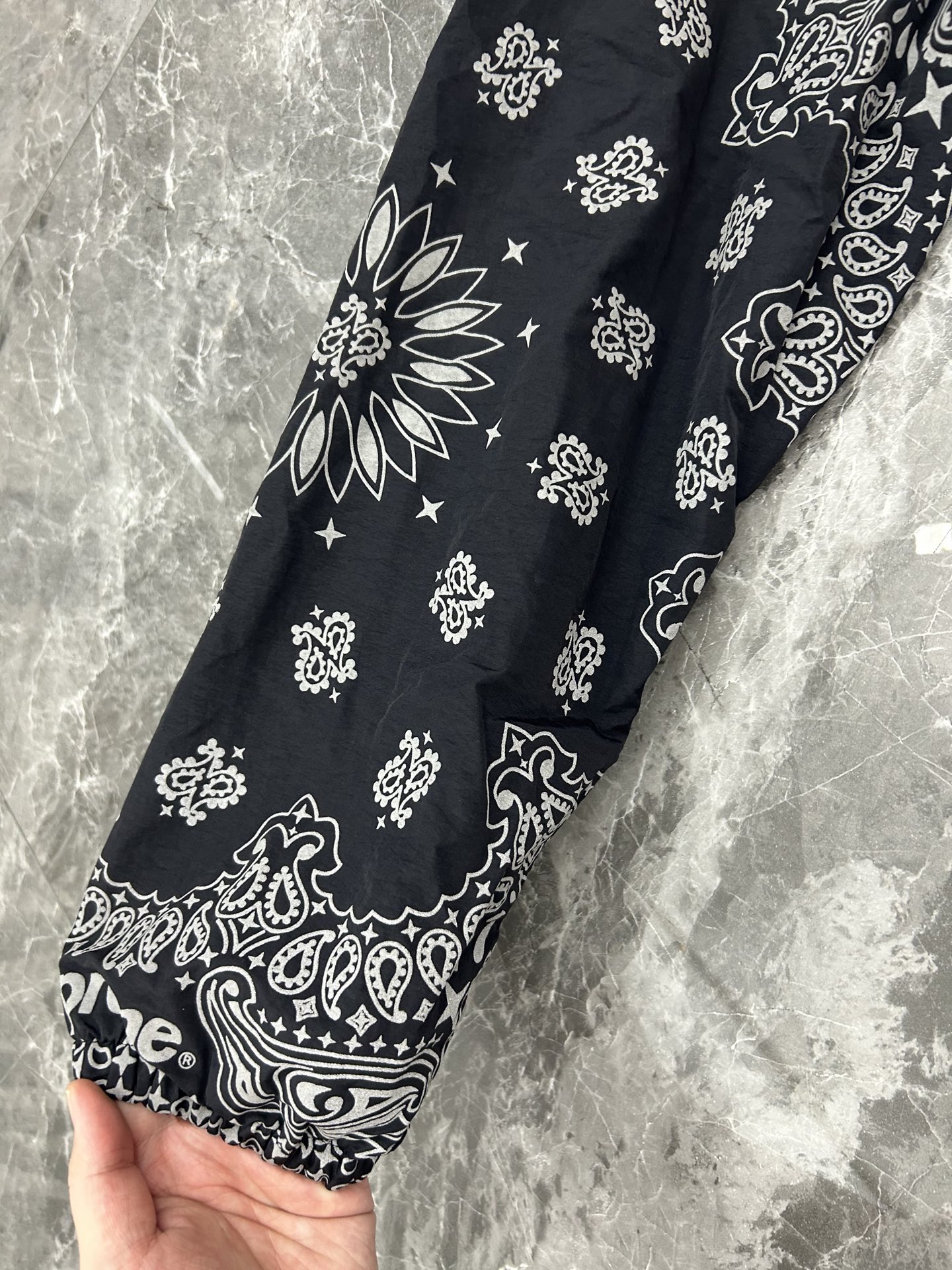 Supreme SS26 Reflective Bandana Anorak 半拉链 连帽卫衣 满印 腰果花 夹克 三色
