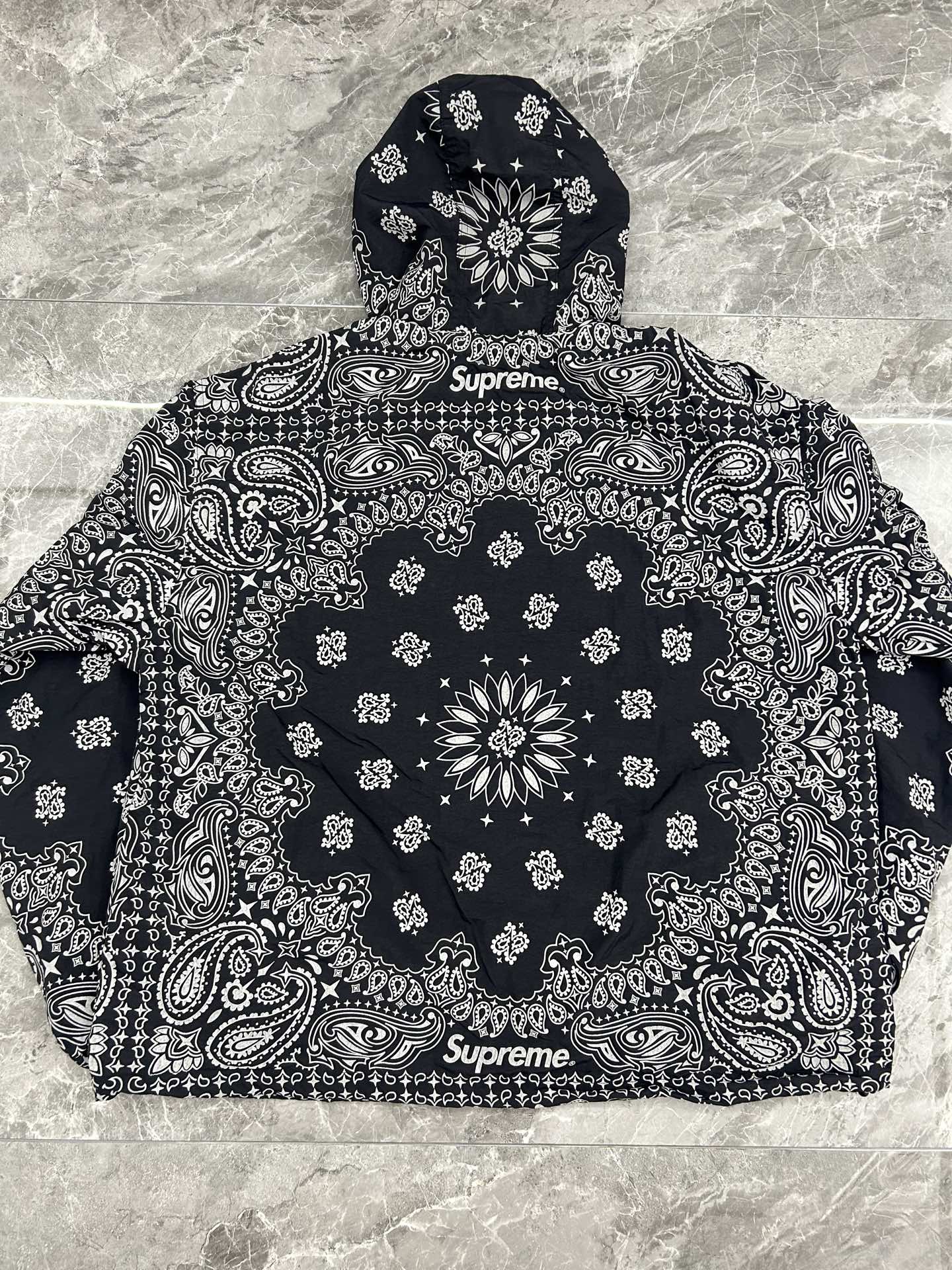 Supreme SS26 Reflective Bandana Anorak 半拉链 连帽卫衣 满印 腰果花 夹克 三色