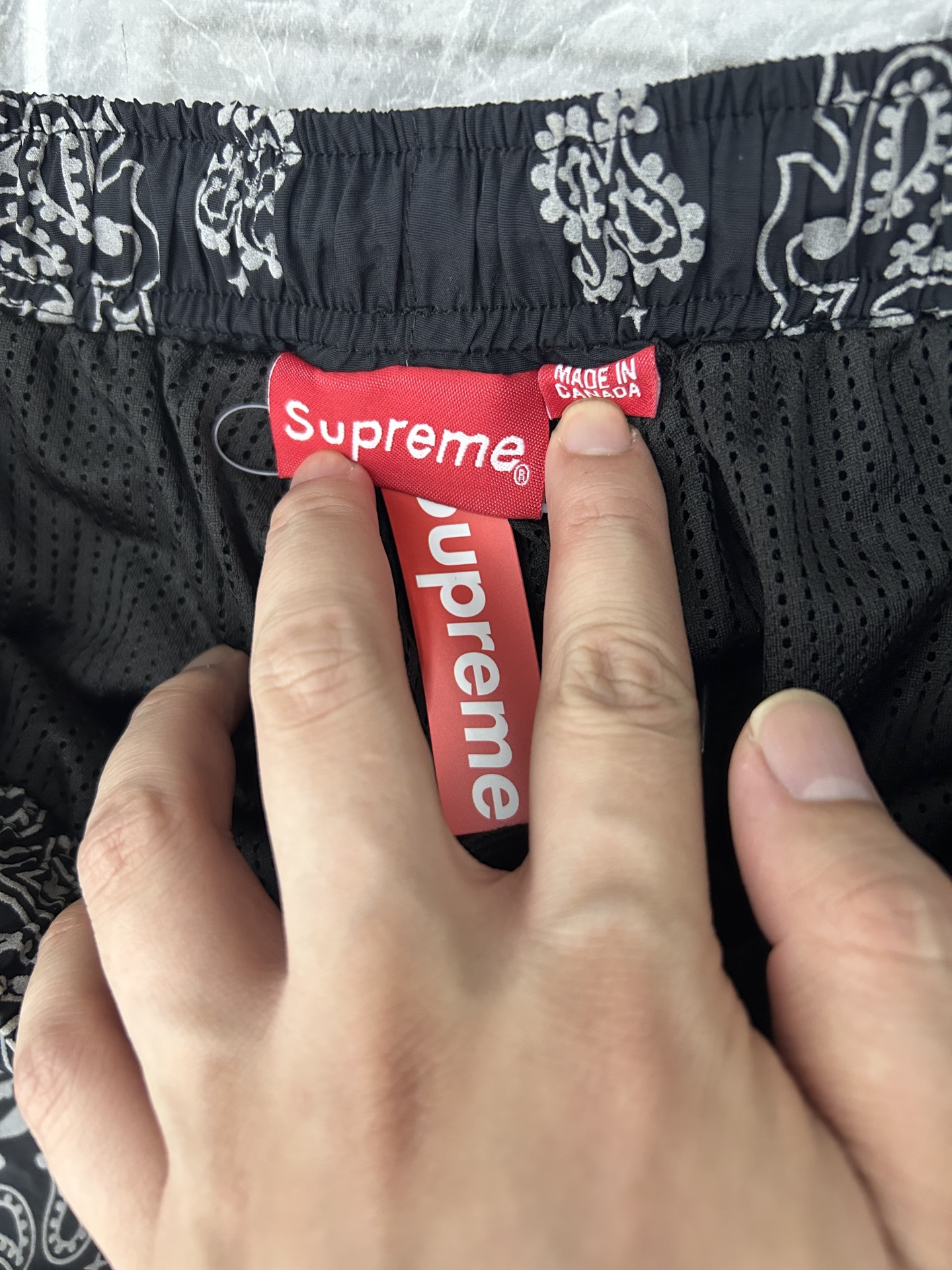 Supreme SS26 Reflective Bandana Anorak 腰果花 裤子 黑色 棕色 蓝色