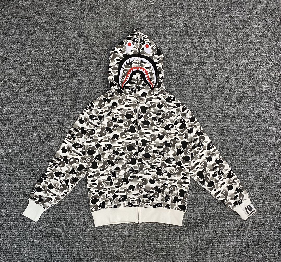 A BATHING APE BAPE  猿人鲨鱼  水墨迷彩拼接 拉链外套 白色 男女同款 B0