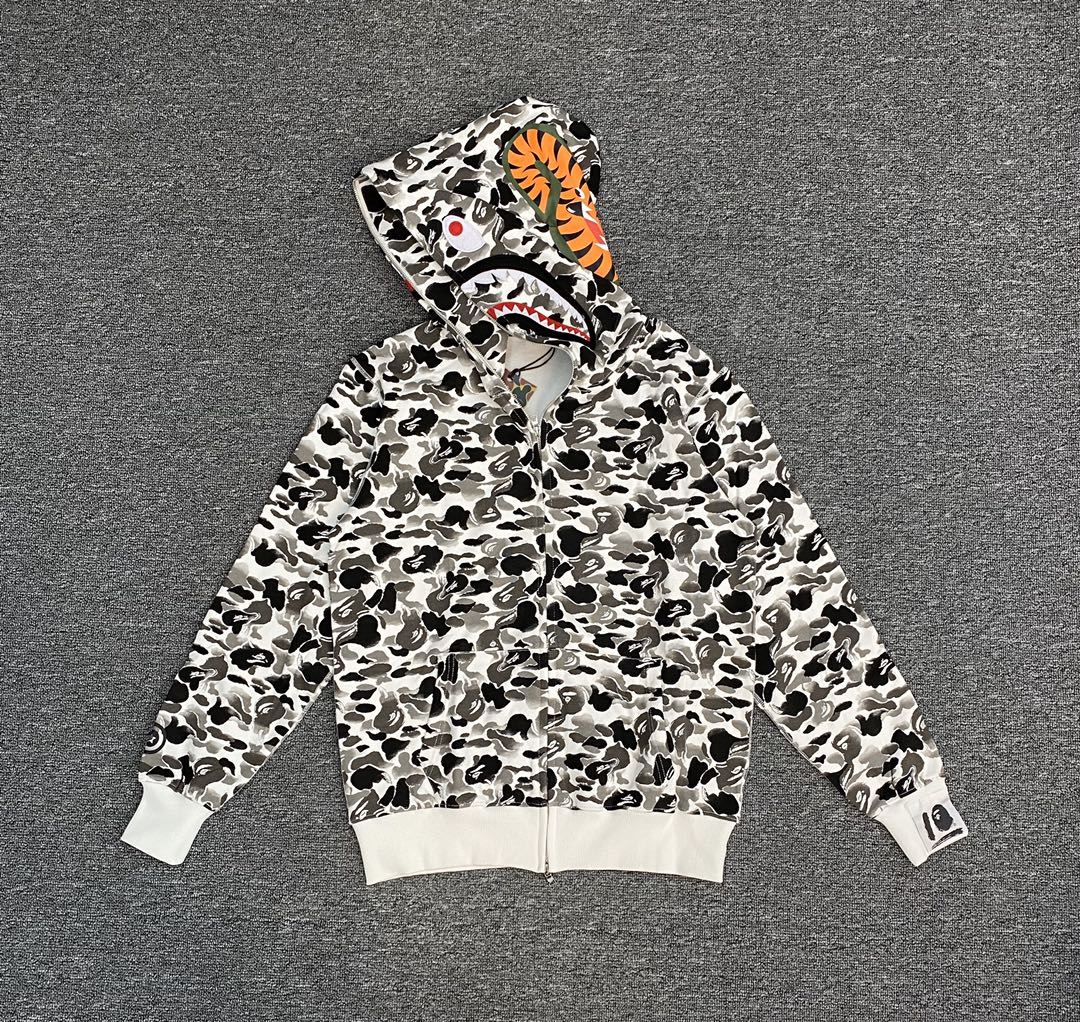 A BATHING APE BAPE  猿人鲨鱼  水墨迷彩拼接 拉链外套 白色 男女同款 B0
