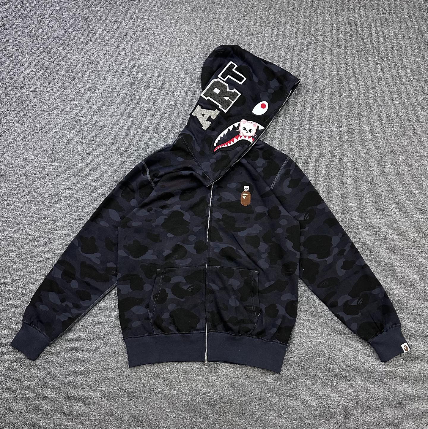 A BATHING APE BAPE Stray Kids 雪貂猿人 迷彩拉链外套 男女同款 B0-1L73-115-921