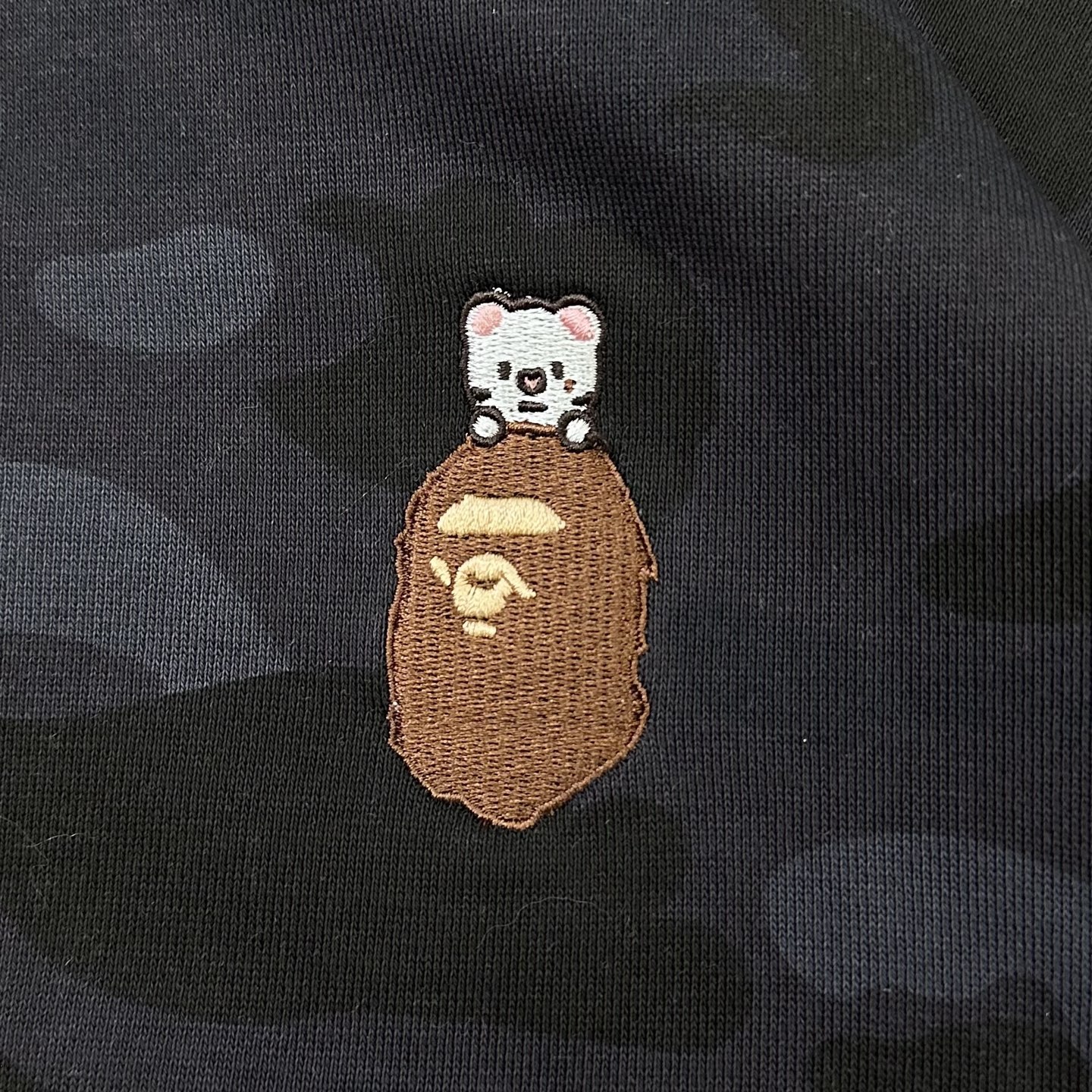 A BATHING APE BAPE Stray Kids 雪貂猿人 迷彩拉链外套 男女同款 B0-1L73-115-921