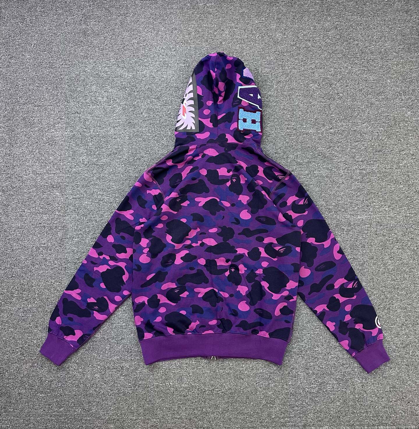 A BATHING APE BAPE Stray Kids 雪貂猿人 迷彩拉链外套 男女同款 B0-1L73-115-921