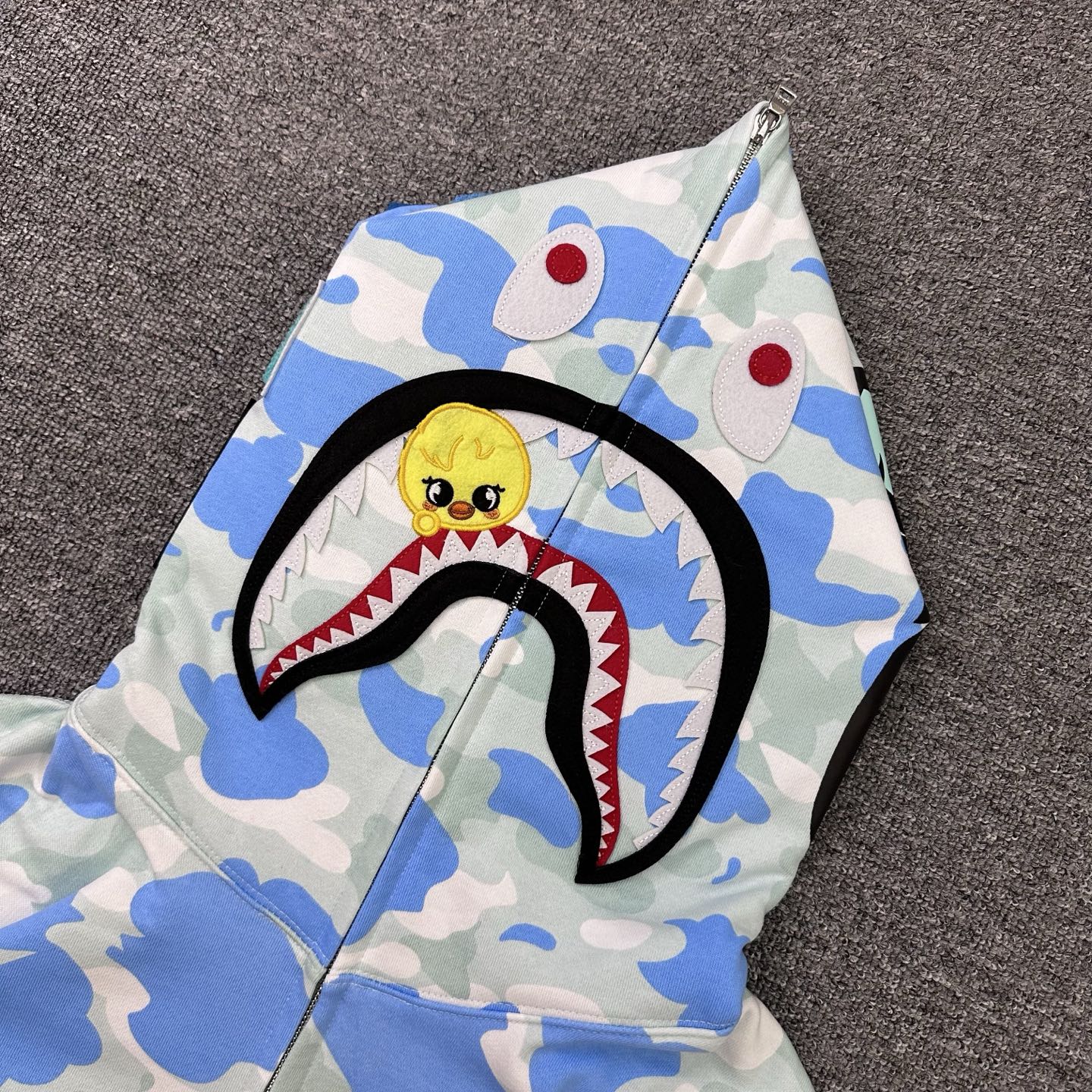 A BATHING APE BAPE Stray Kids 雪貂猿人 迷彩拉链外套 男女同款 B0-1L73-115-921
