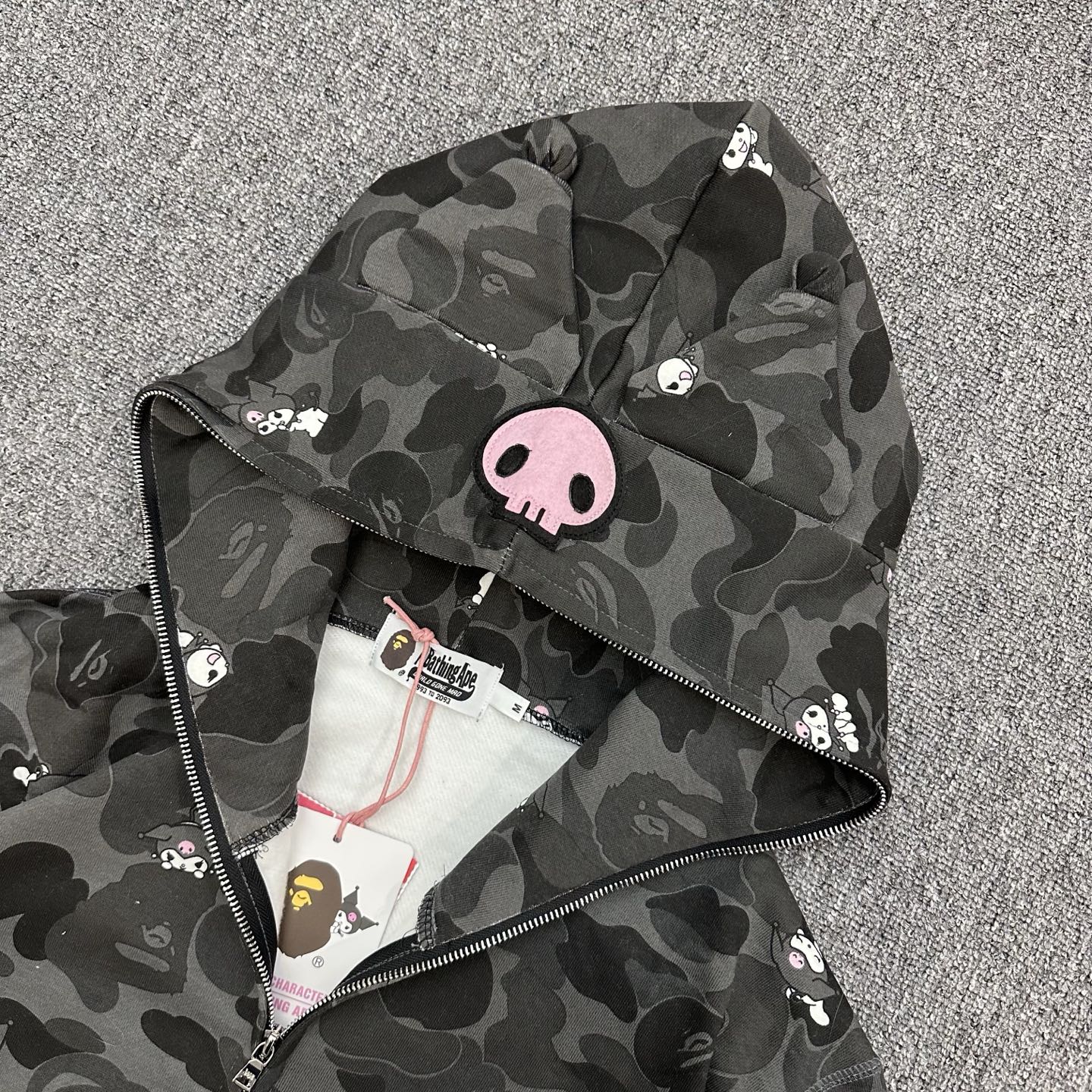A BATHING APE BAPE  Sanrio/三丽鸥联名款SS26库洛米  迷彩拉链外套  男女同款 1M23-215-902