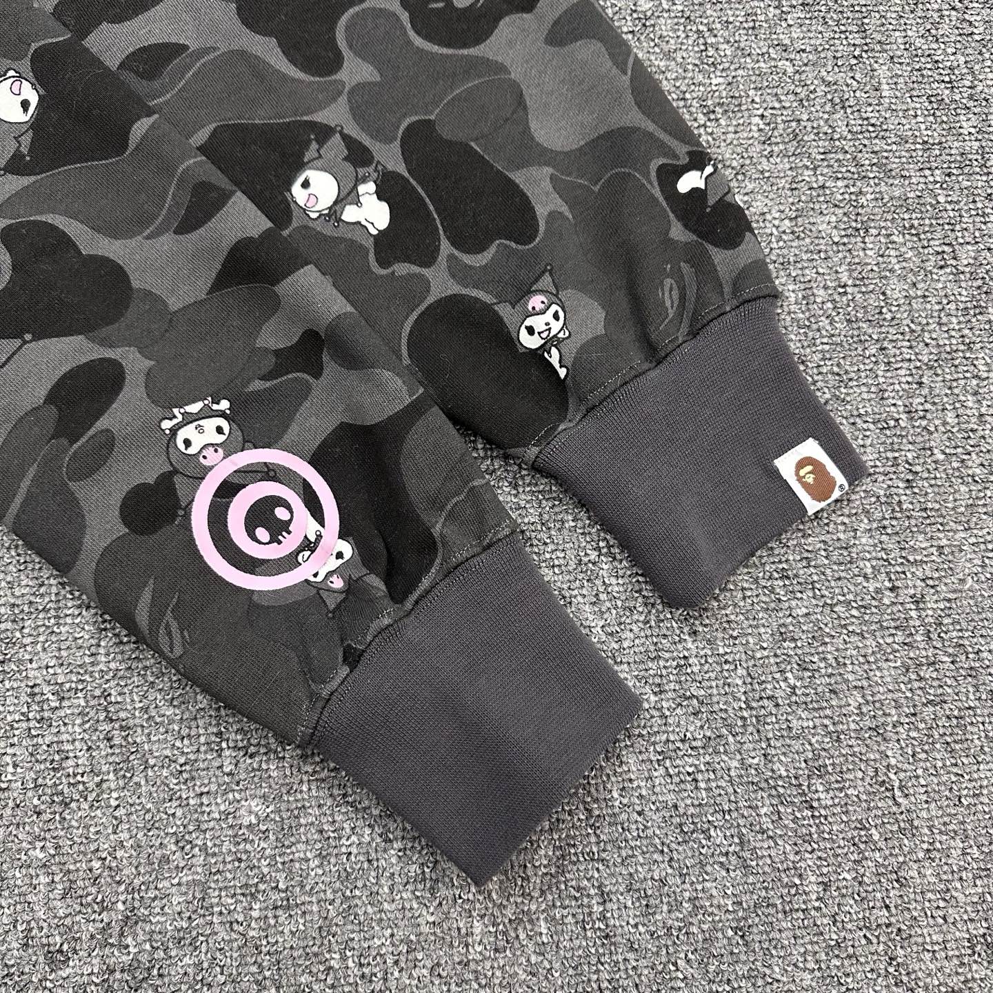 A BATHING APE BAPE  Sanrio/三丽鸥联名款SS26库洛米  迷彩拉链外套  男女同款 1M23-215-902