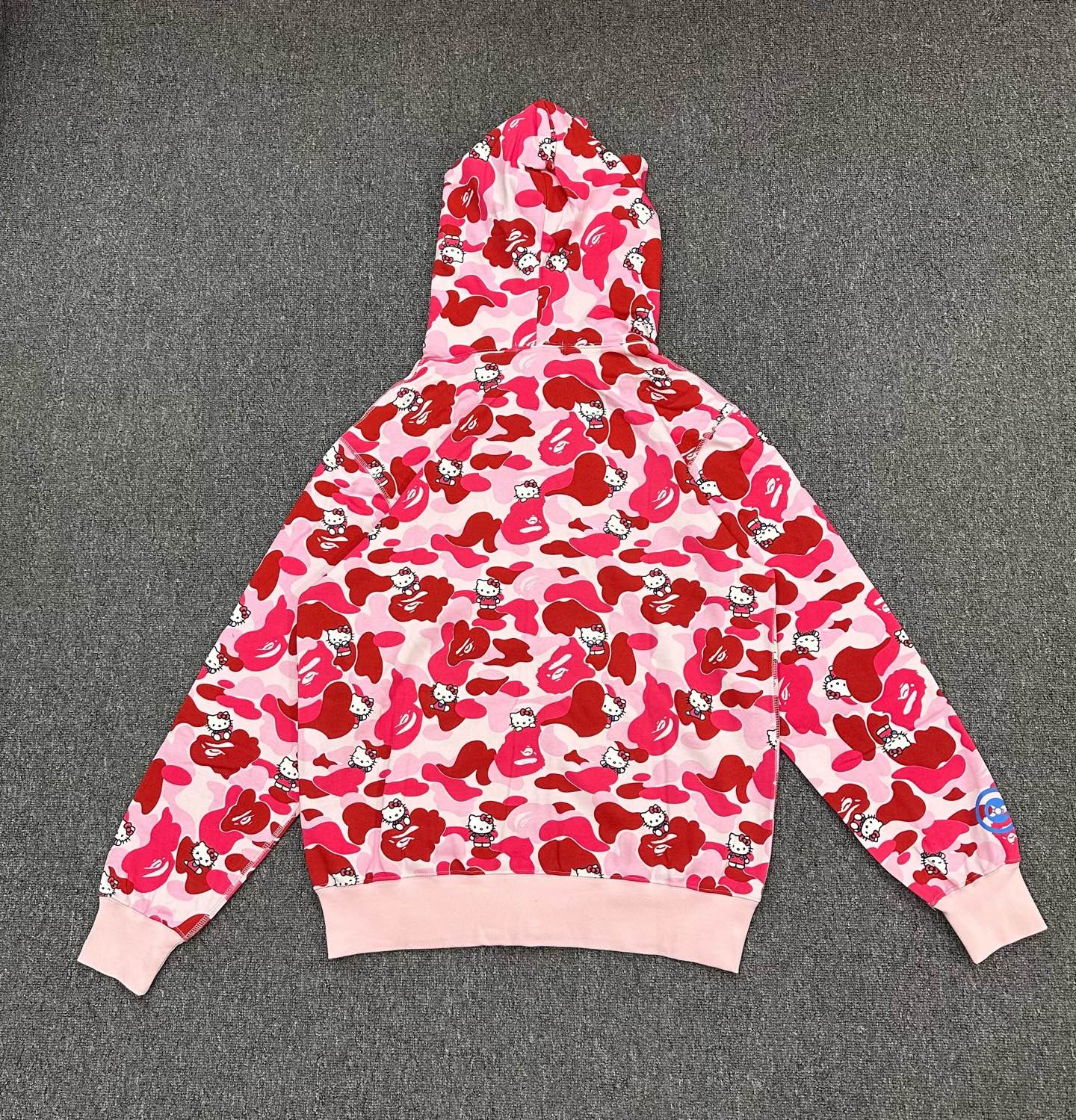 A BATHING APE BAPE  Sanrio/三丽鸥联名款SS26库洛米  迷彩拉链外套  男女同款 1M23-215-902