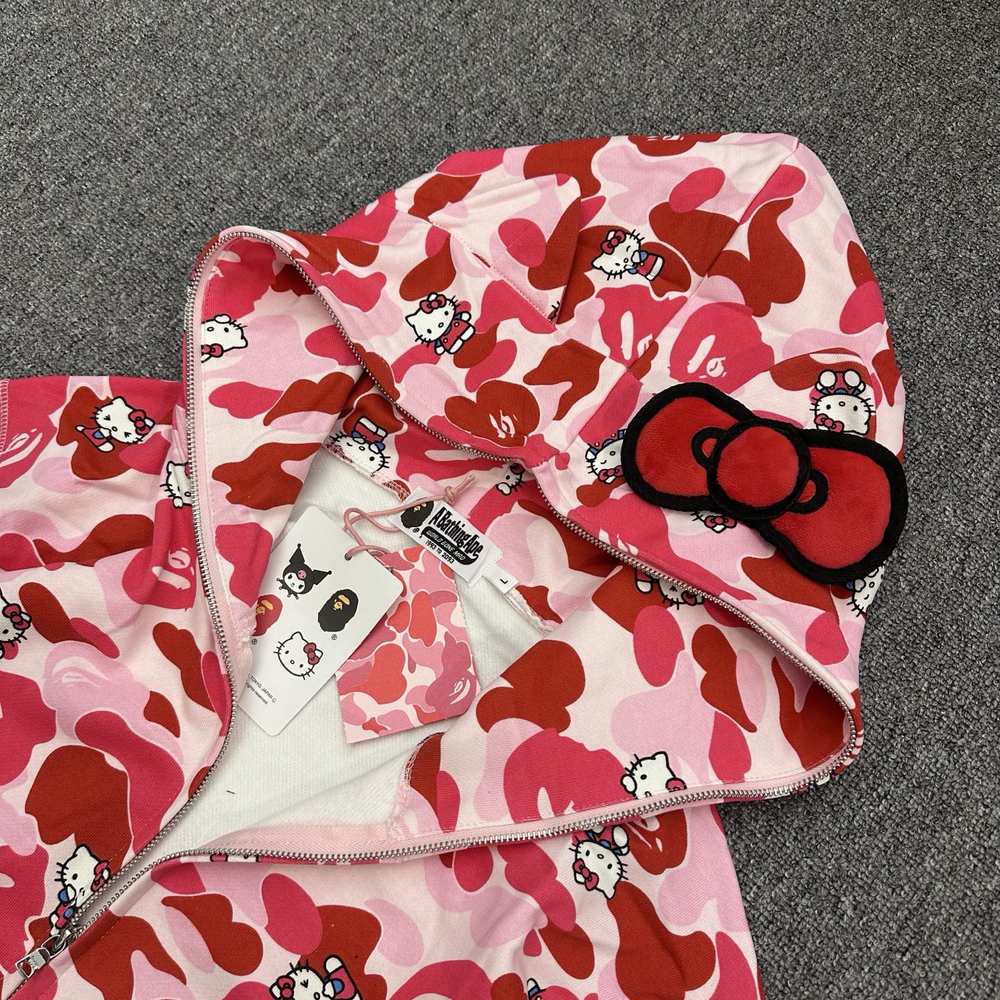 A BATHING APE BAPE  Sanrio/三丽鸥联名款SS26库洛米  迷彩拉链外套  男女同款 1M23-215-902