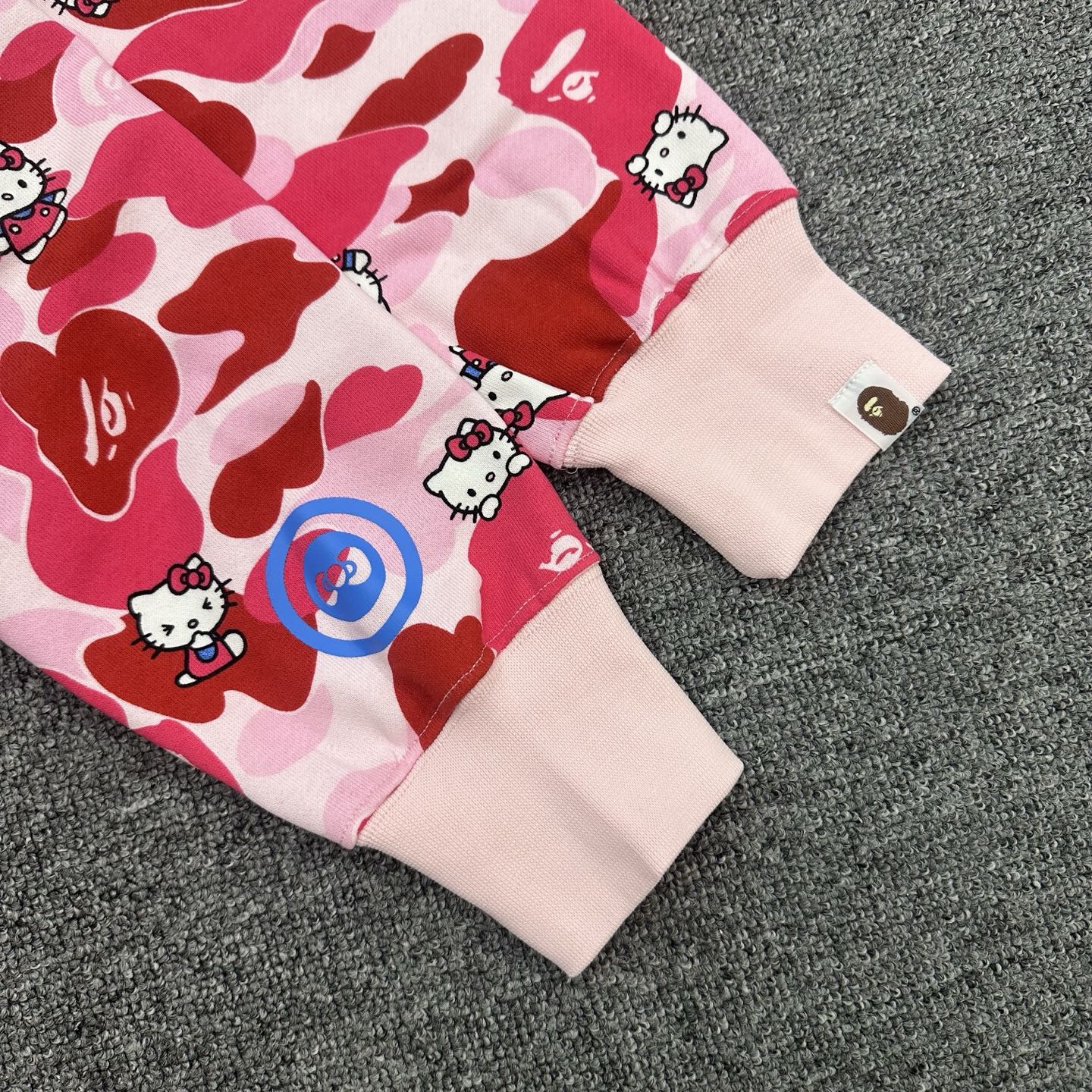 A BATHING APE BAPE  Sanrio/三丽鸥联名款SS26库洛米  迷彩拉链外套  男女同款 1M23-215-902