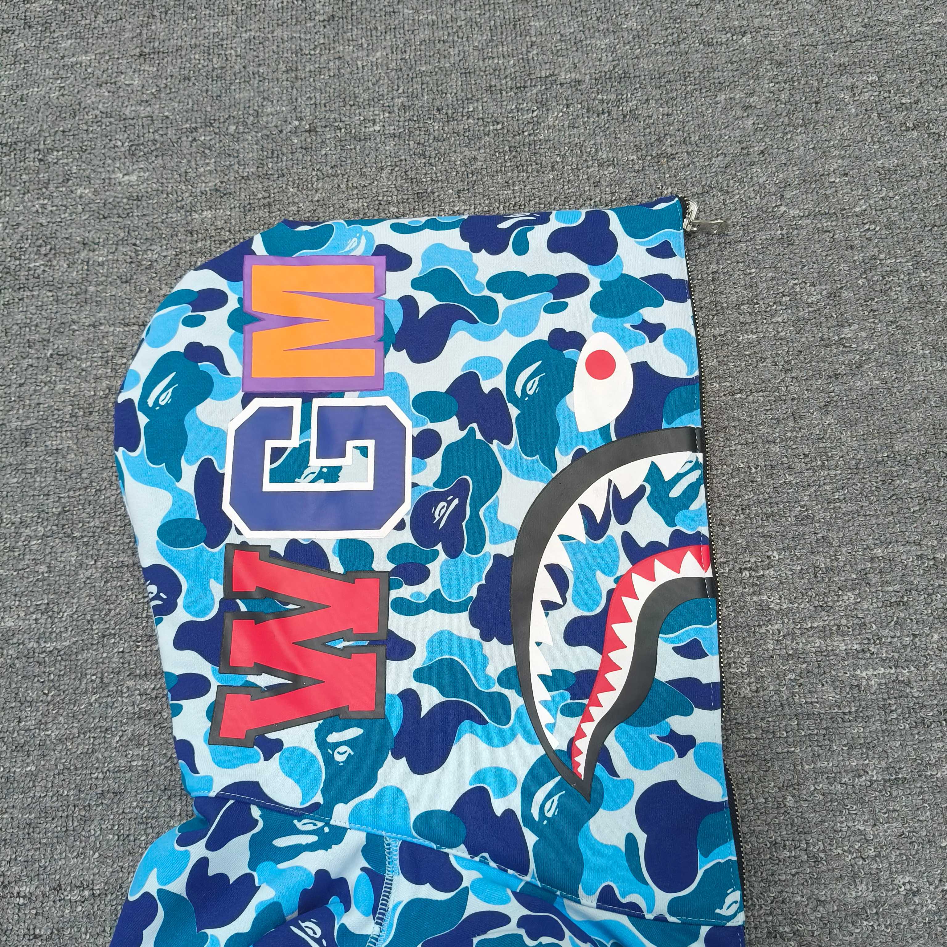 A BATHING APE BAPE   FW25 双面穿   鲨鱼拉链外套  男女同款 内外鸳鸯 黑蓝