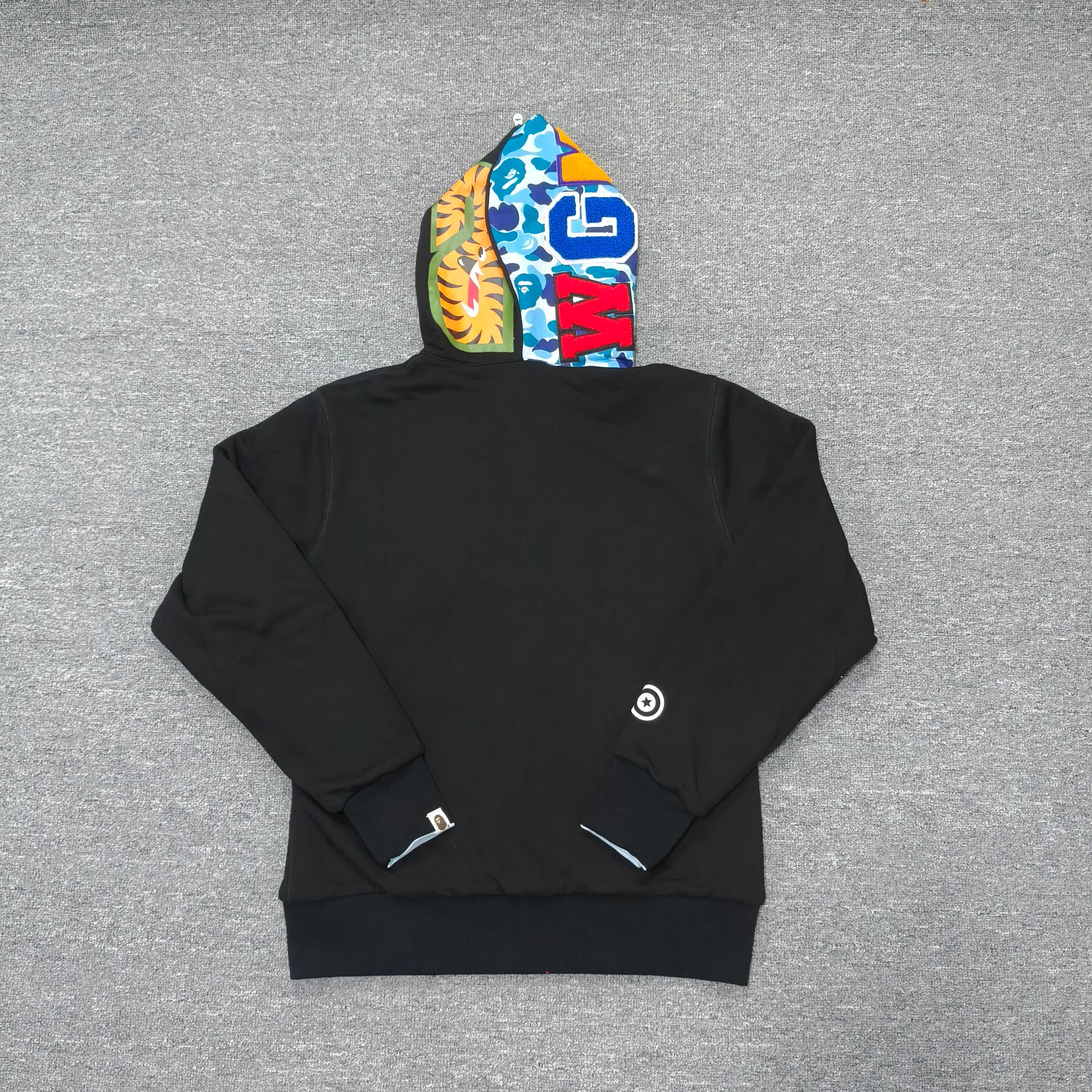 A BATHING APE BAPE   FW25 双面穿   鲨鱼拉链外套  男女同款 内外鸳鸯 黑蓝