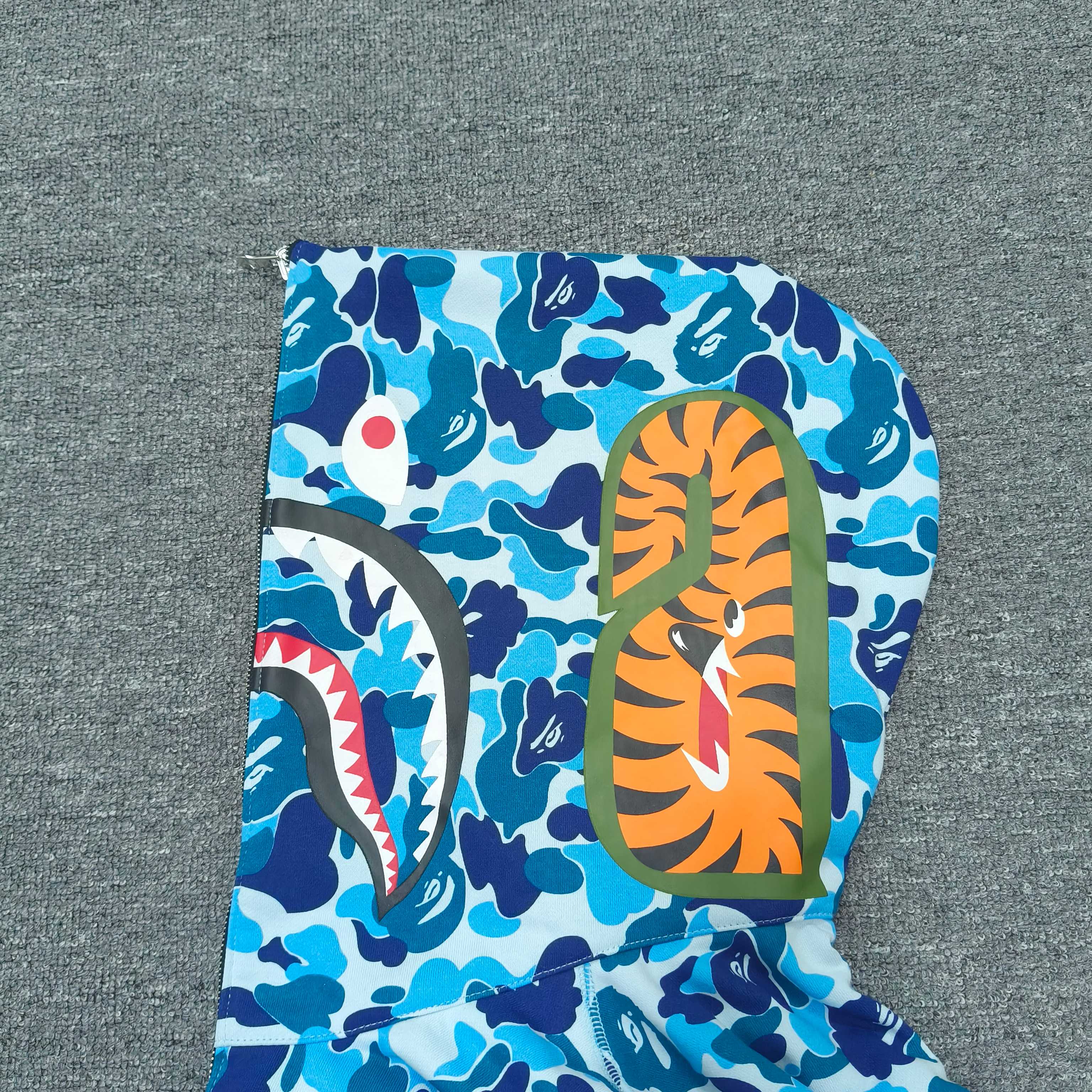 A BATHING APE BAPE   FW25 双面穿   鲨鱼拉链外套  男女同款 内外鸳鸯 黑蓝