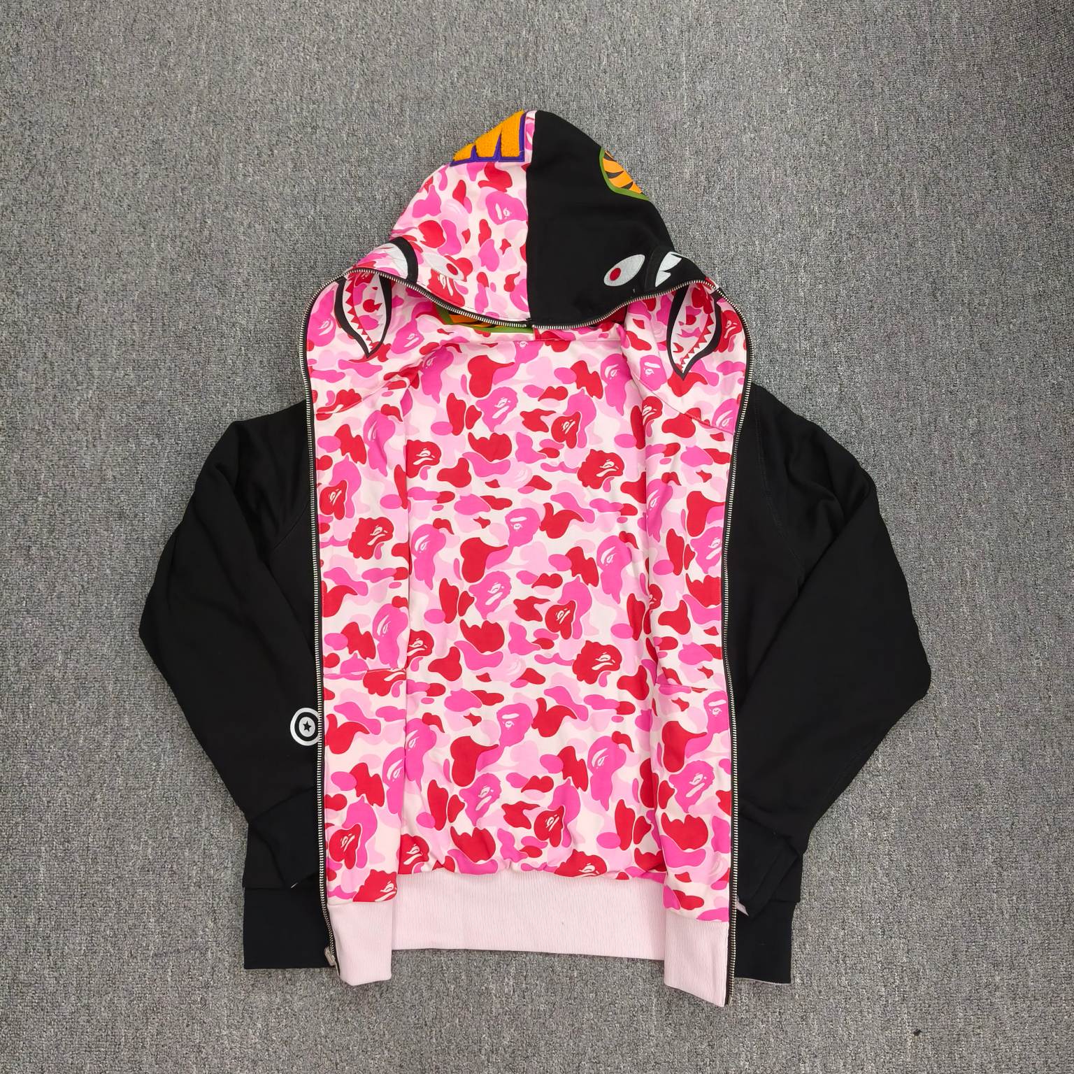 A BATHING APE BAPE   FW25 双面穿   鲨鱼拉链外套  男女同款 内外鸳鸯 黑粉