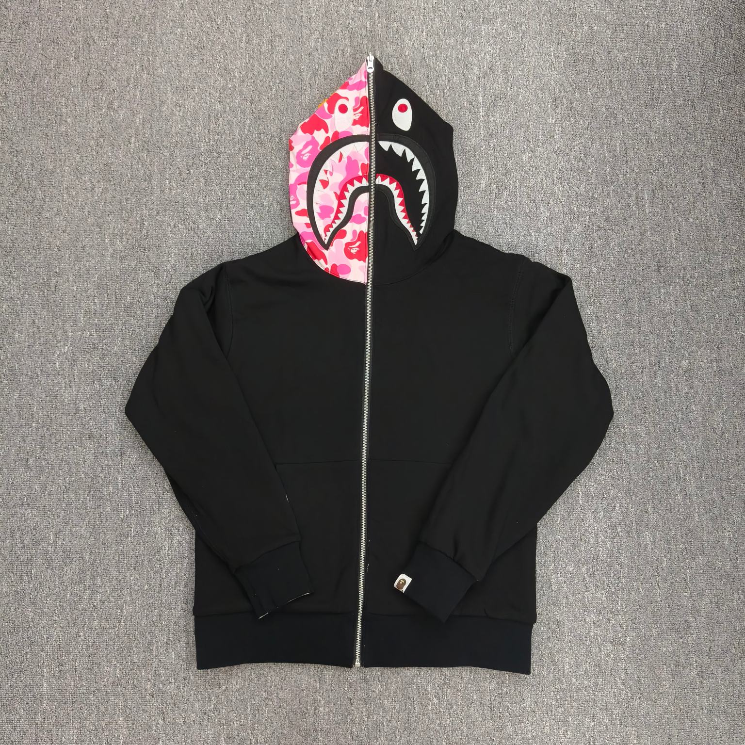 A BATHING APE BAPE   FW25 双面穿   鲨鱼拉链外套  男女同款 内外鸳鸯 黑粉
