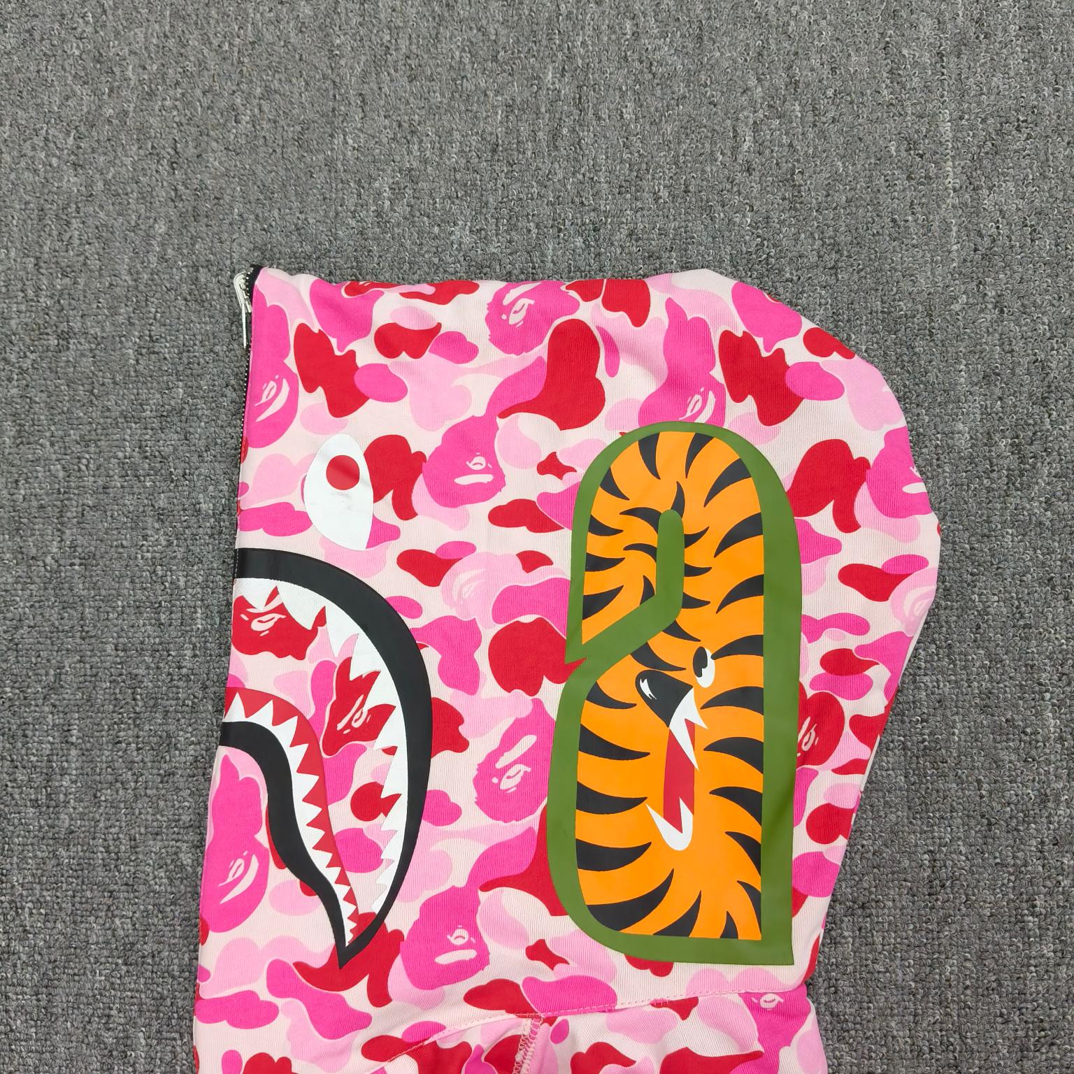 A BATHING APE BAPE   FW25 双面穿   鲨鱼拉链外套  男女同款 内外鸳鸯 黑粉