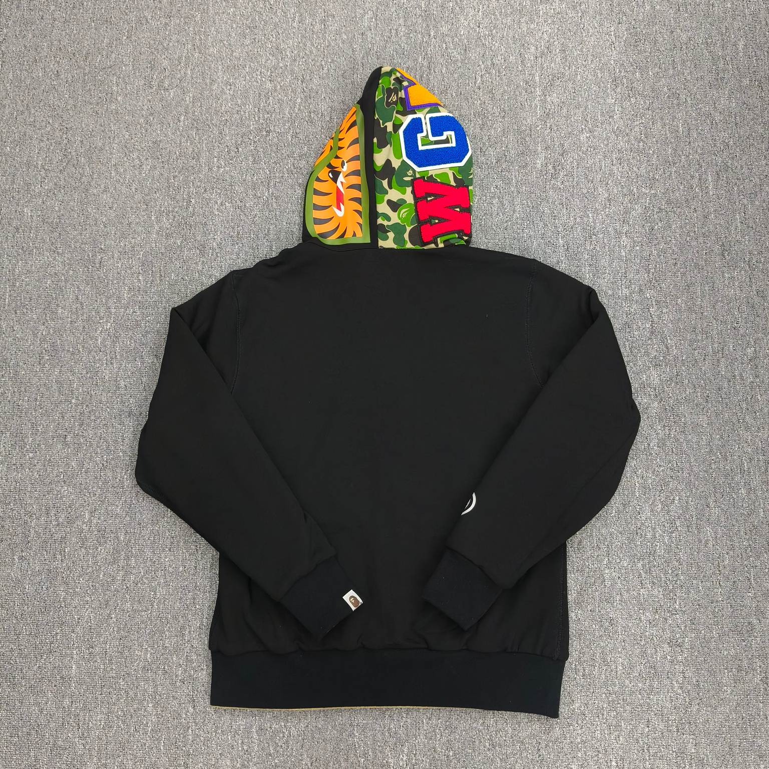 A BATHING APE BAPE   FW25 双面穿   鲨鱼拉链外套  男女同款 内外鸳鸯 黑绿